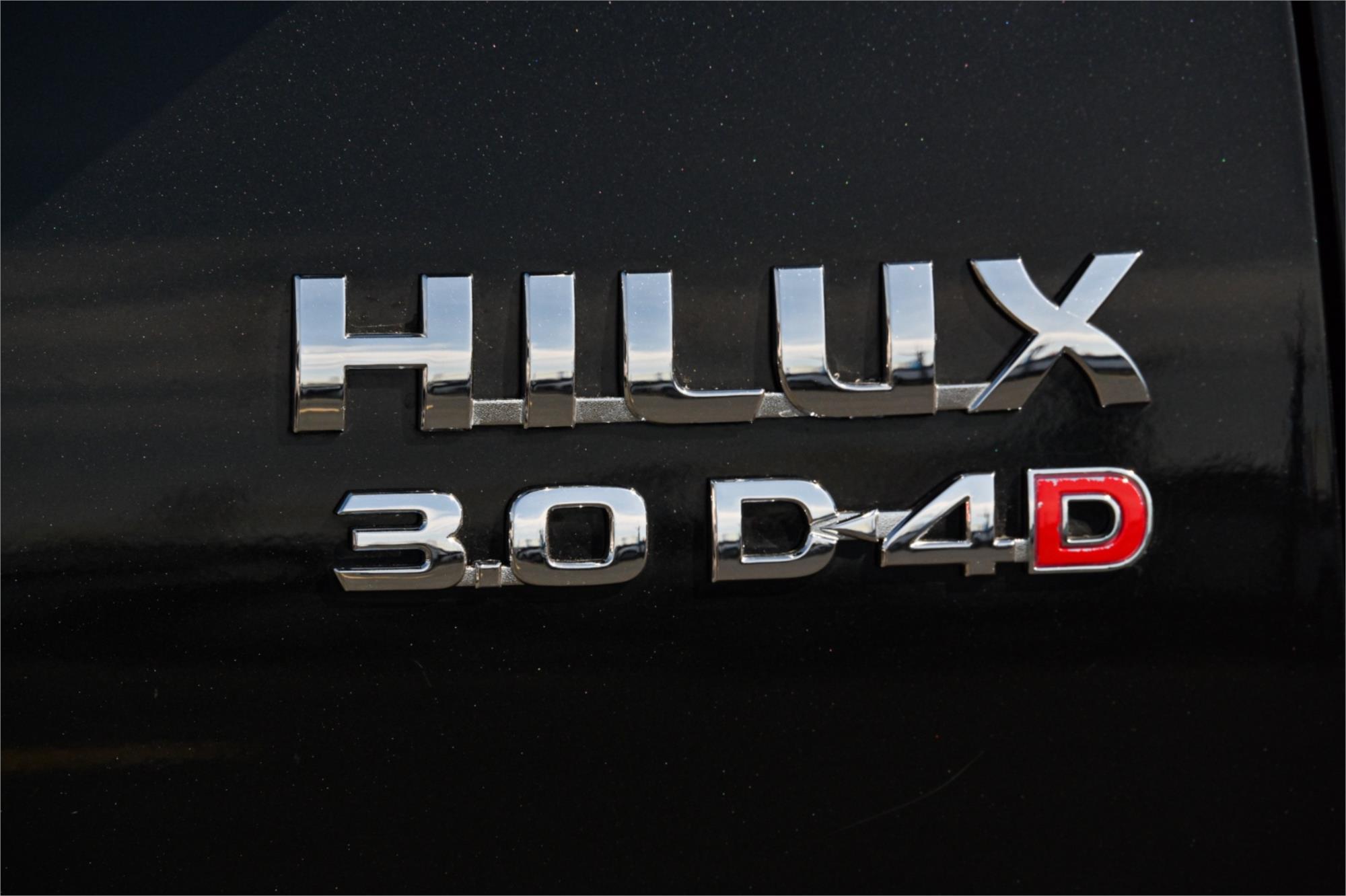2014 TOYOTA HILUX KUN26R SR5 AUTOMATIC UTILITY