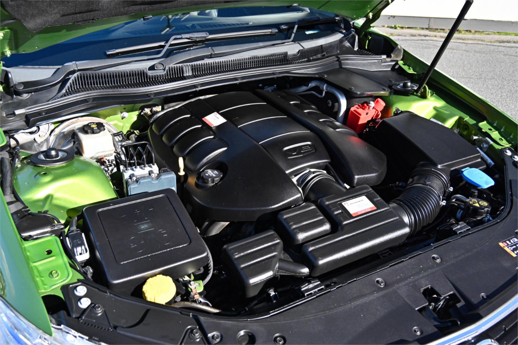 2015 HOLDEN COMMODORE VF SS MANUAL SEDAN