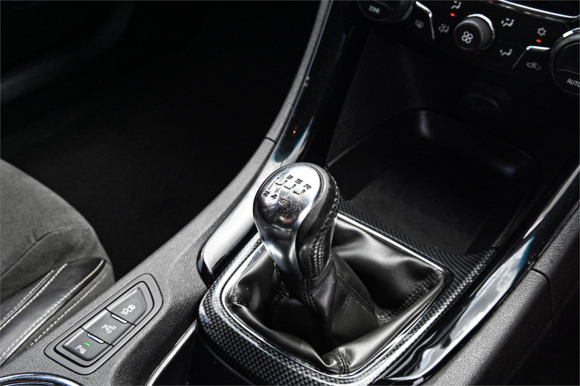 2013 HOLDEN COMMODORE VF SS 6 SP MANUAL 4D SEDAN