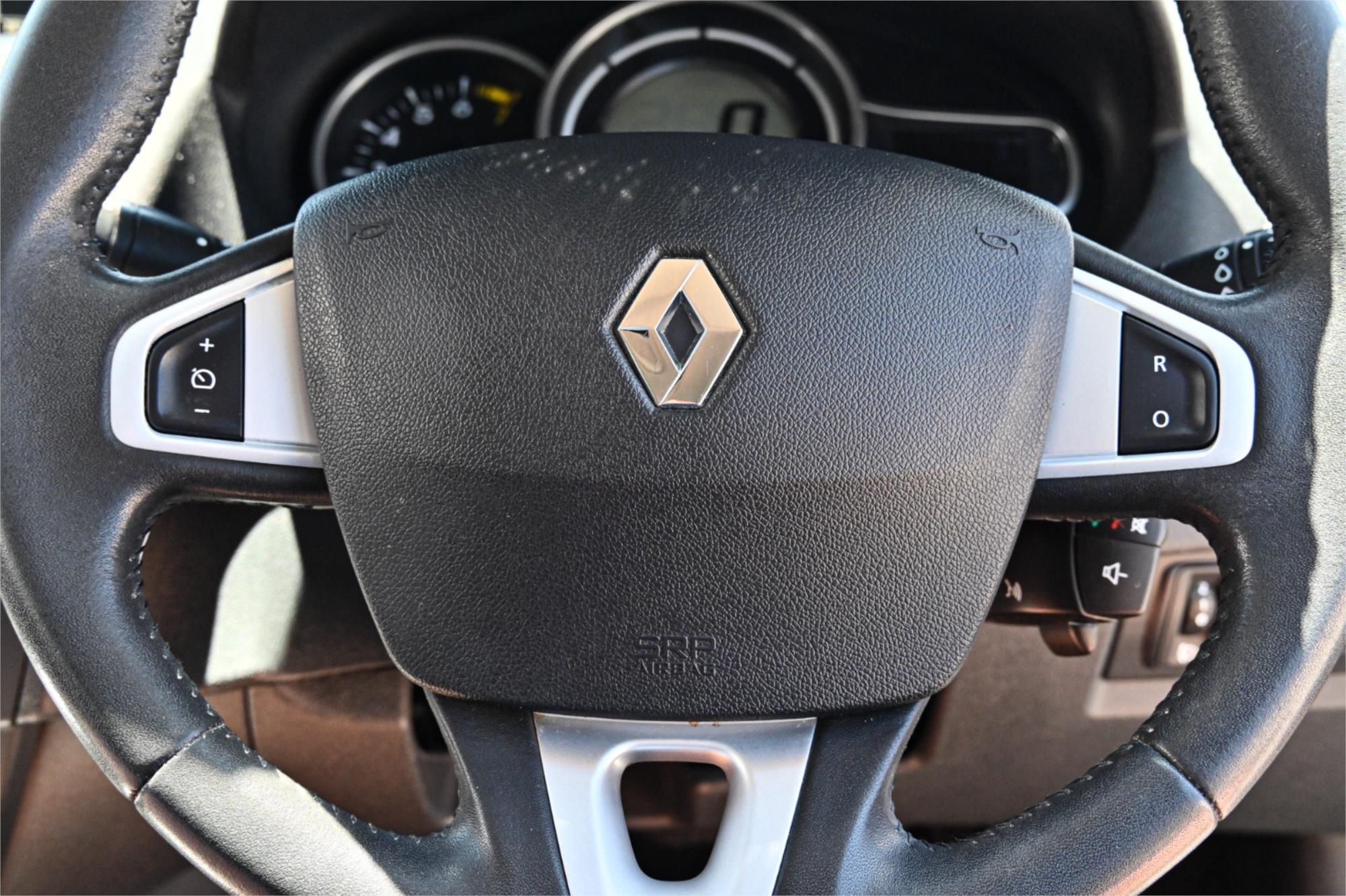 2011 RENAULT MEGANE III B32 PRIVILEGE CONTINUOUS VARIABLE HATCHBACK