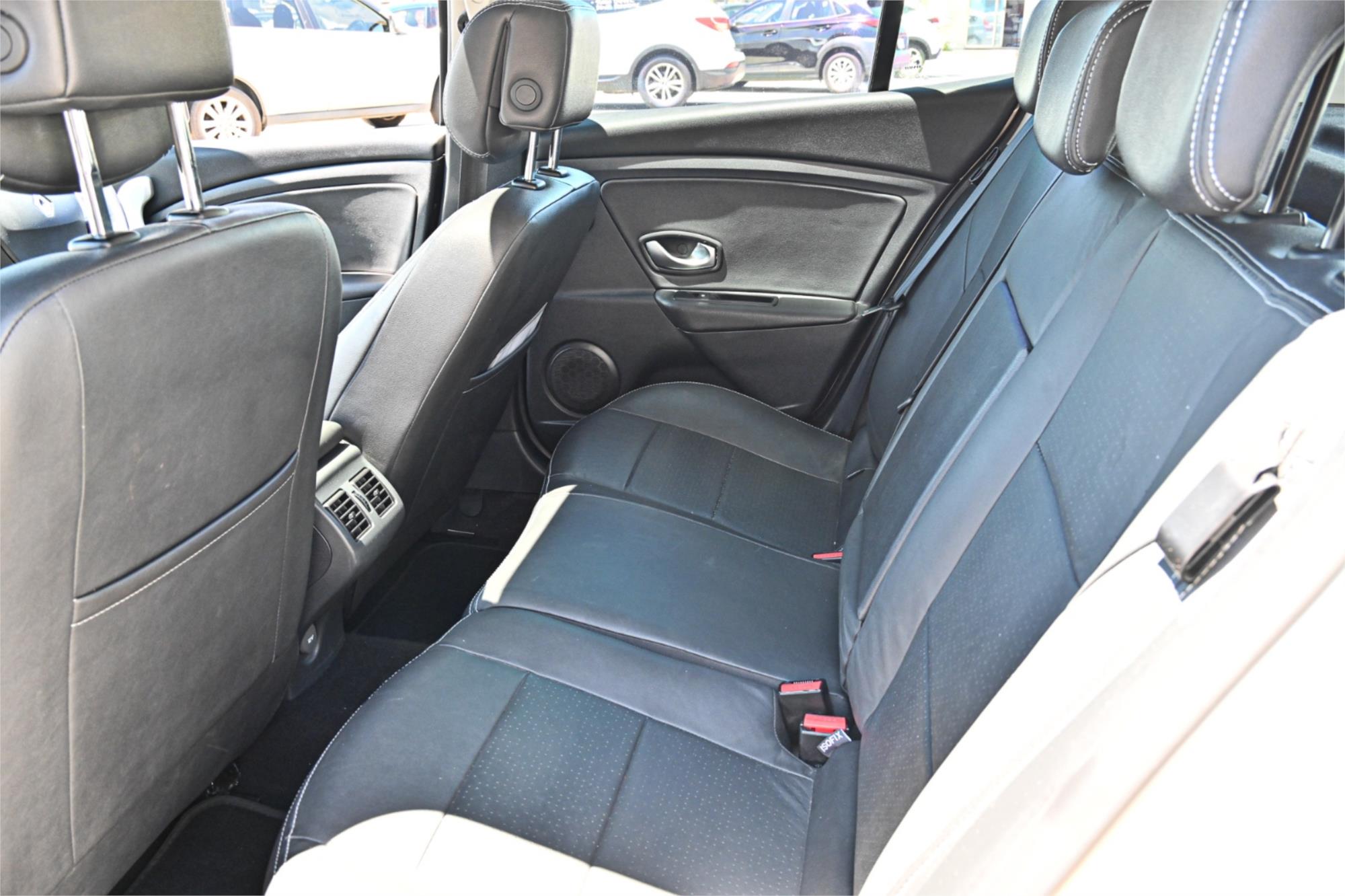 2011 RENAULT MEGANE III B32 PRIVILEGE CONTINUOUS VARIABLE HATCHBACK