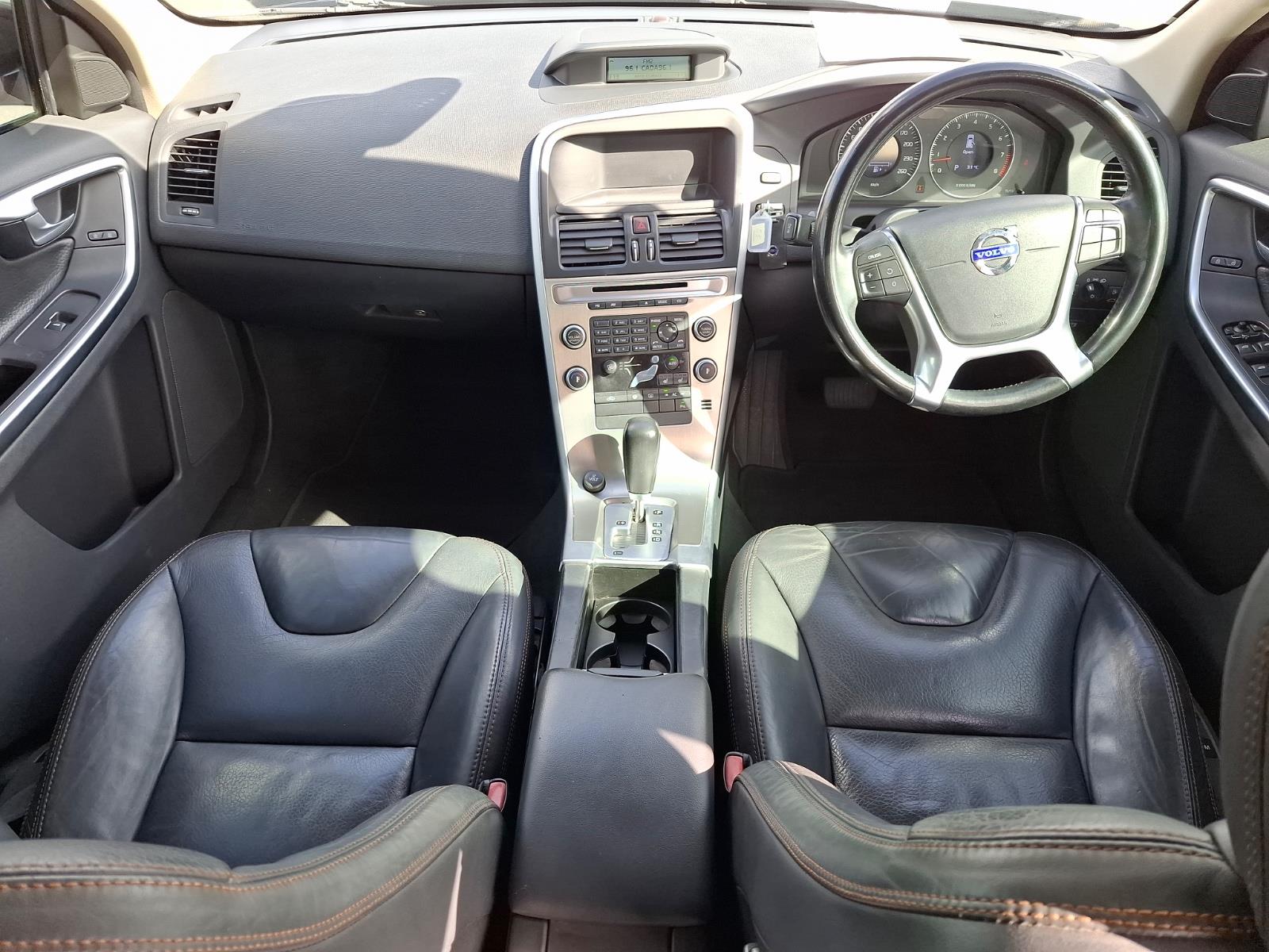 2010 VOLVO XC60 DZ MY10 3.2 6 SP AUTOMATIC GEARTRONIC 4D WAGON