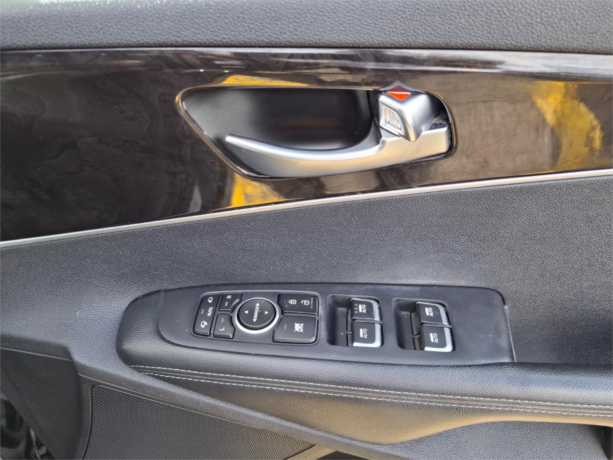 2015 KIA SORENTO UM MY16 SLi (4x2) 6 SP AUTOMATIC 4D WAGON