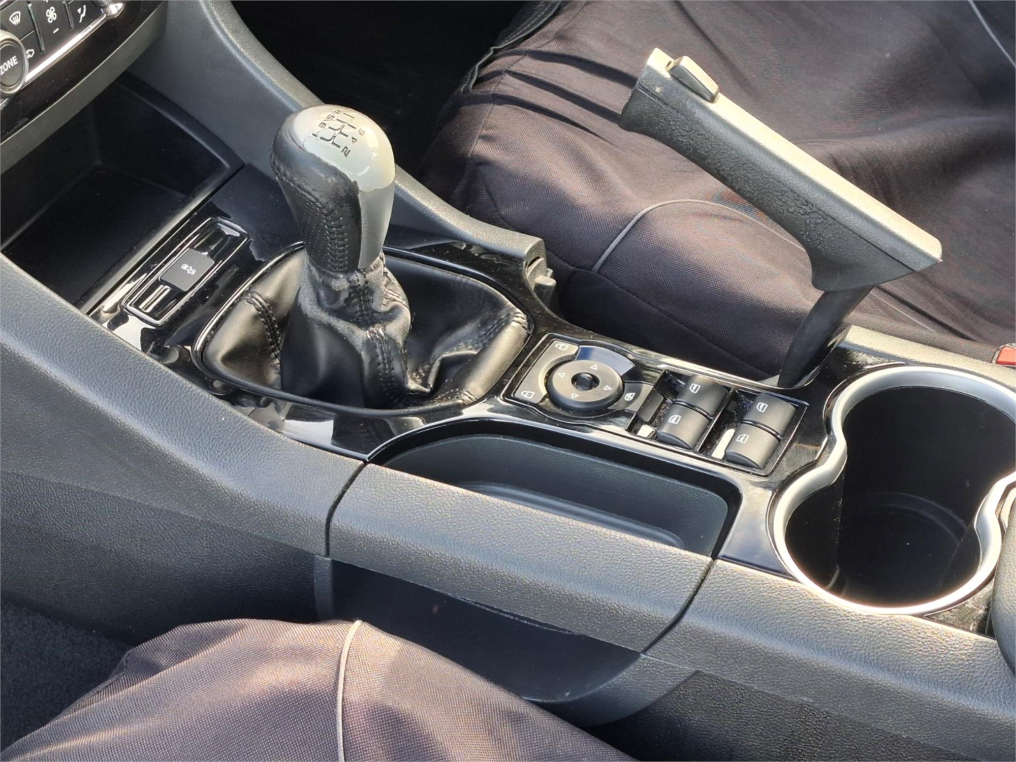 2011 HOLDEN COMMODORE VE II SS-V 6 SP MANUAL 4D SEDAN