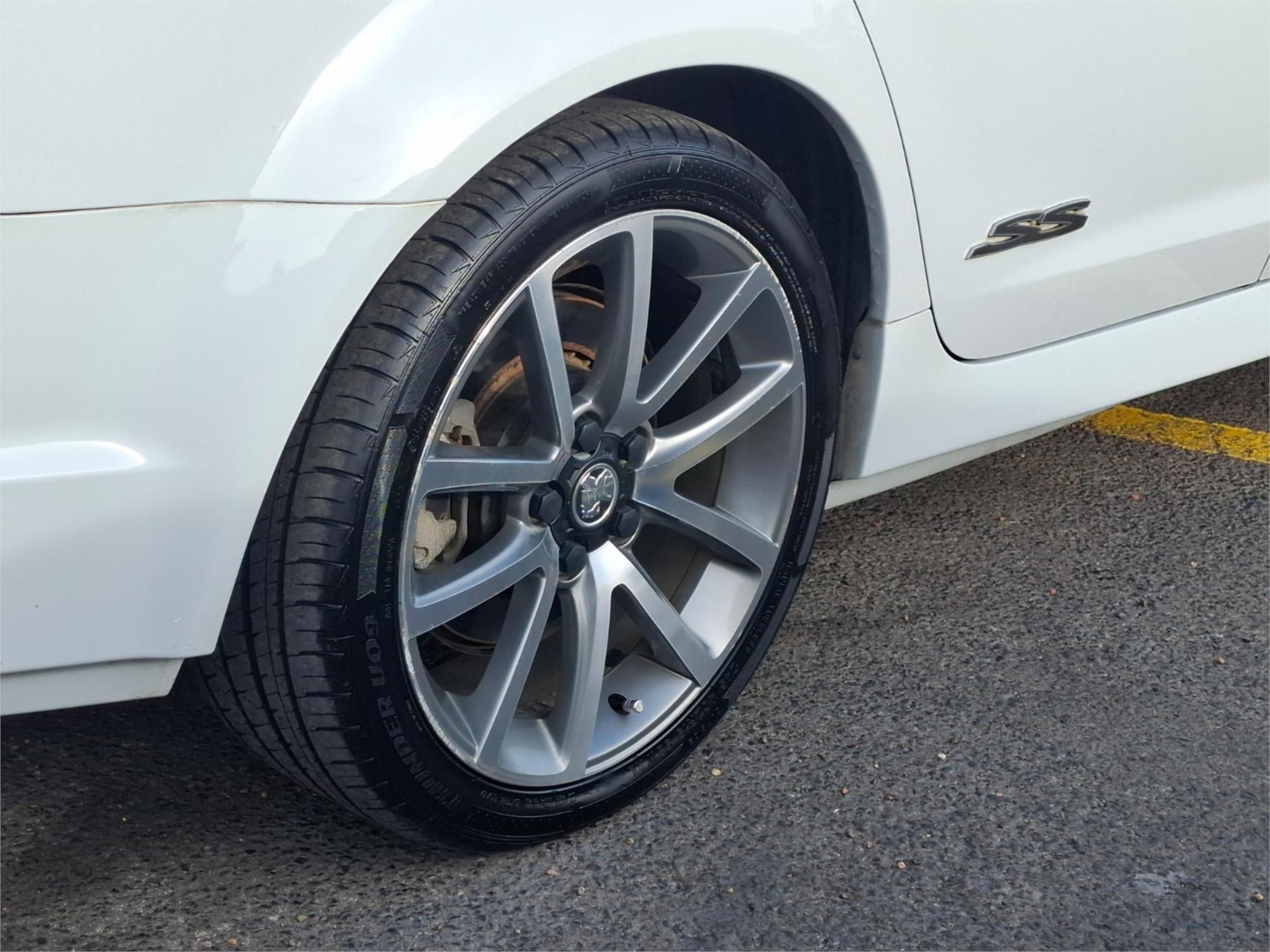 2011 HOLDEN COMMODORE VE II SS-V 6 SP MANUAL 4D SEDAN