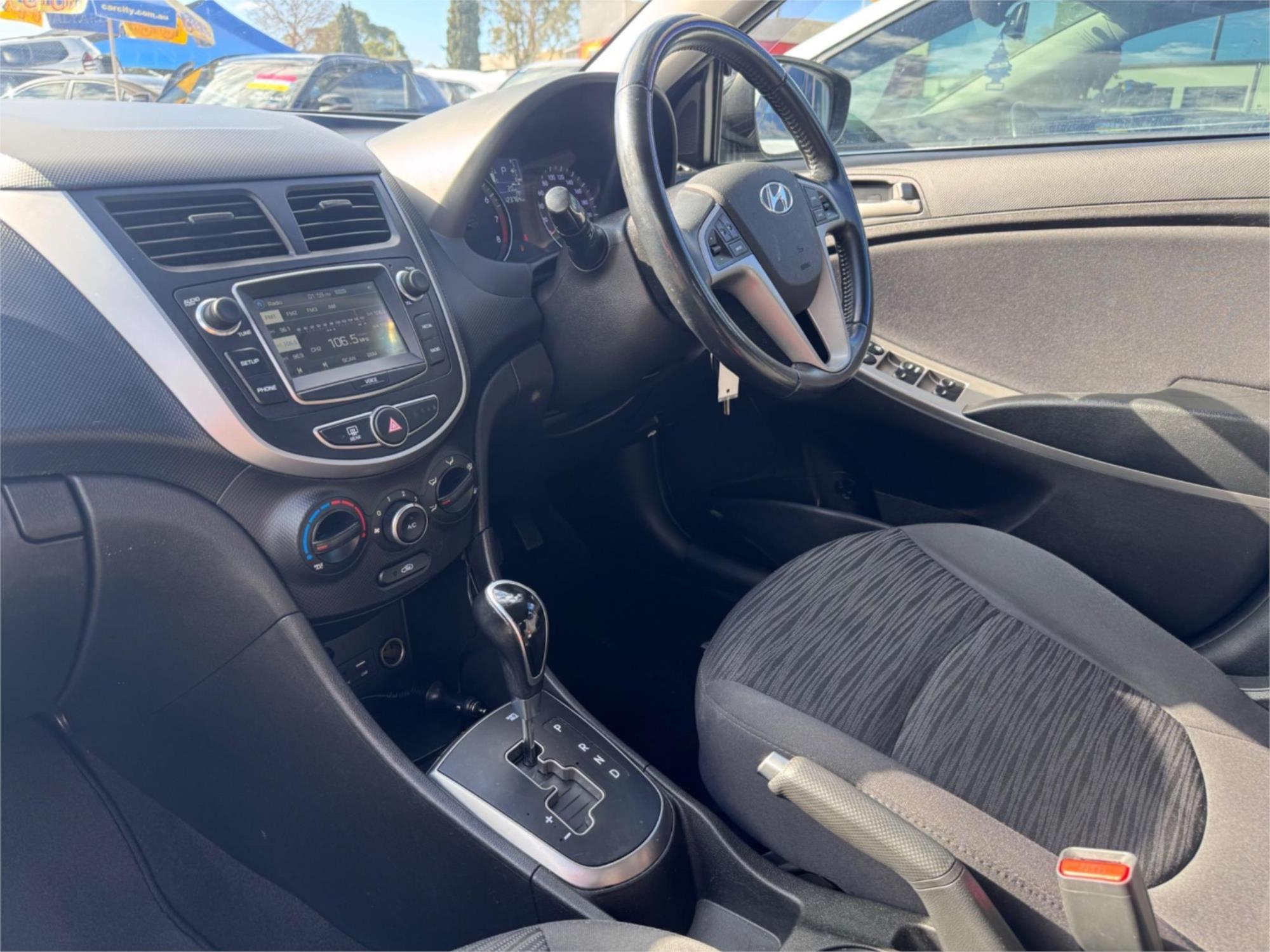 2017 HYUNDAI ACCENT RB5 SPORT 6 SP AUTOMATIC 5D HATCHBACK