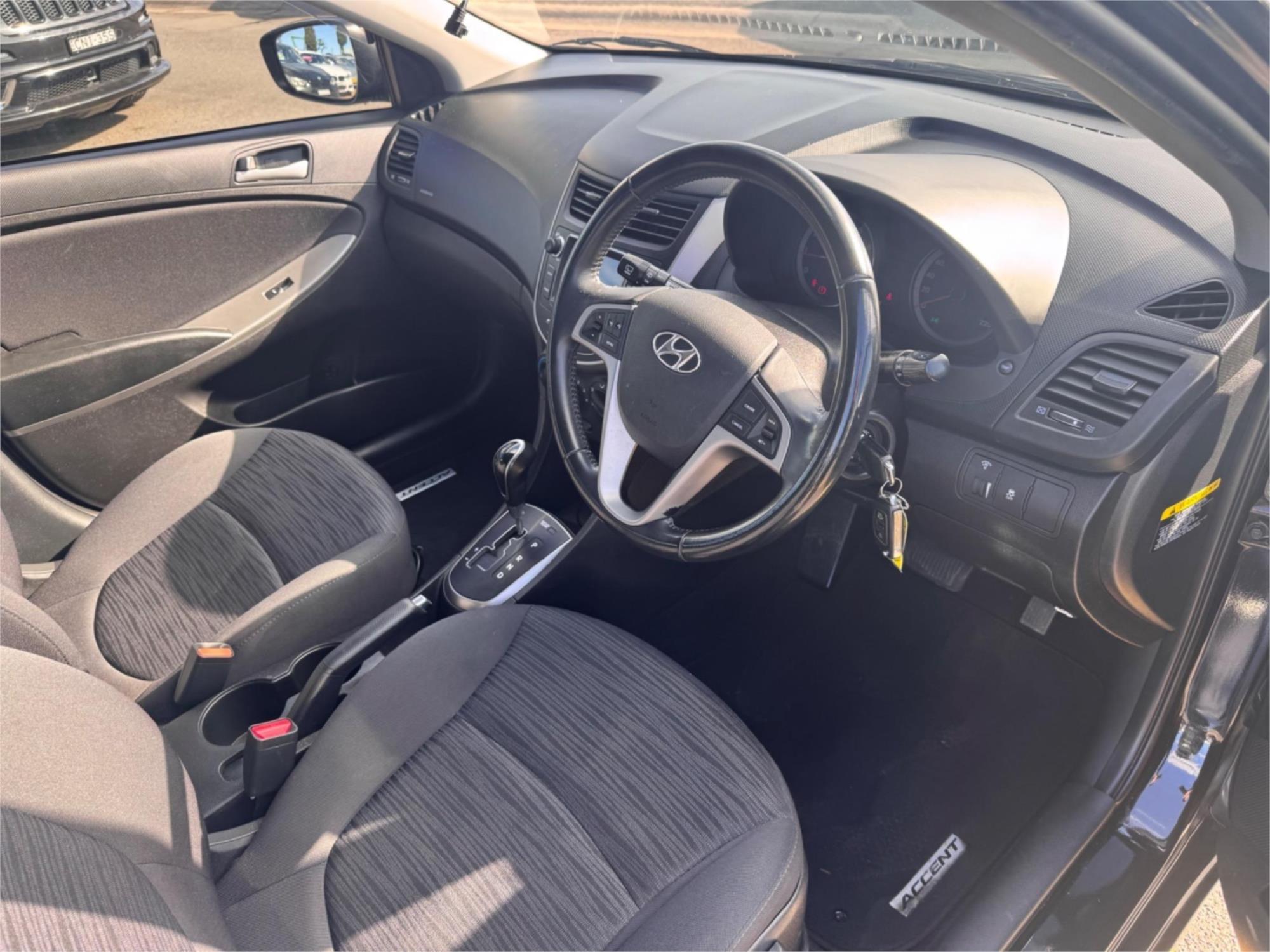 2017 HYUNDAI ACCENT RB5 SPORT 6 SP AUTOMATIC 5D HATCHBACK