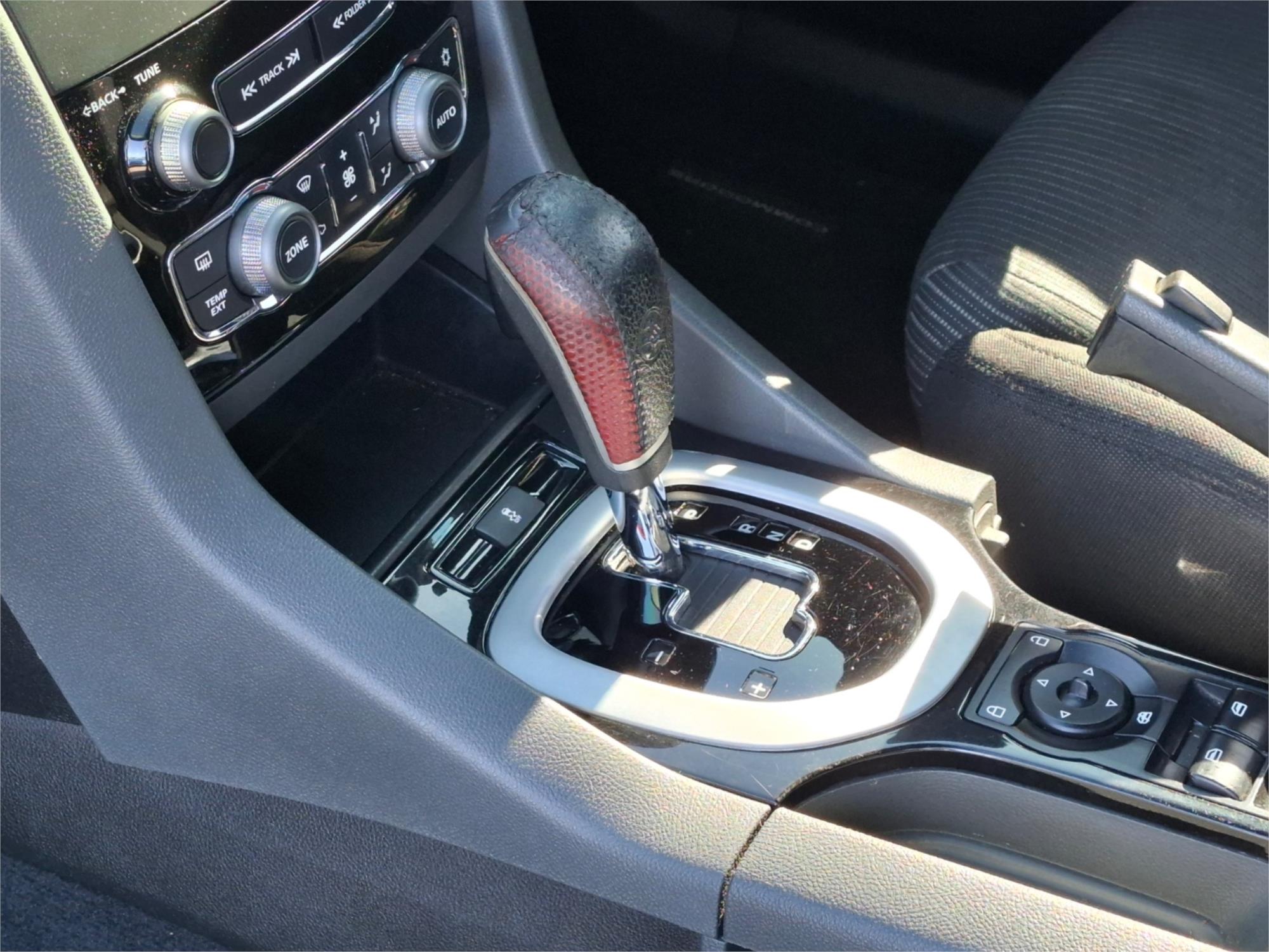 2012 HOLDEN COMMODORE VE II SV6 SPORTS AUTOMATIC SEDAN