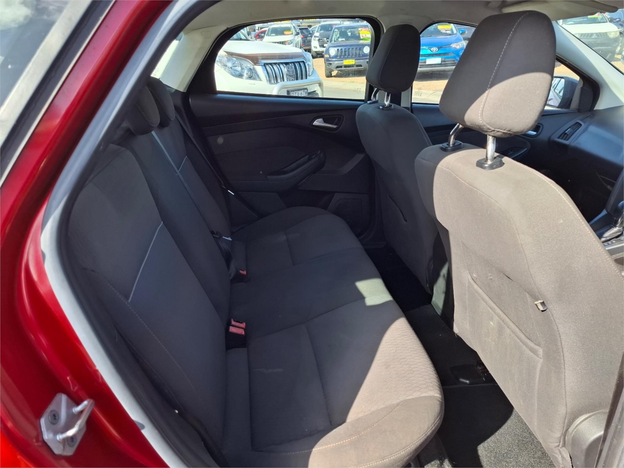 2014 FORD FOCUS LW MK2 MY14 TREND 6 SP AUTOMATIC 5D HATCHBACK