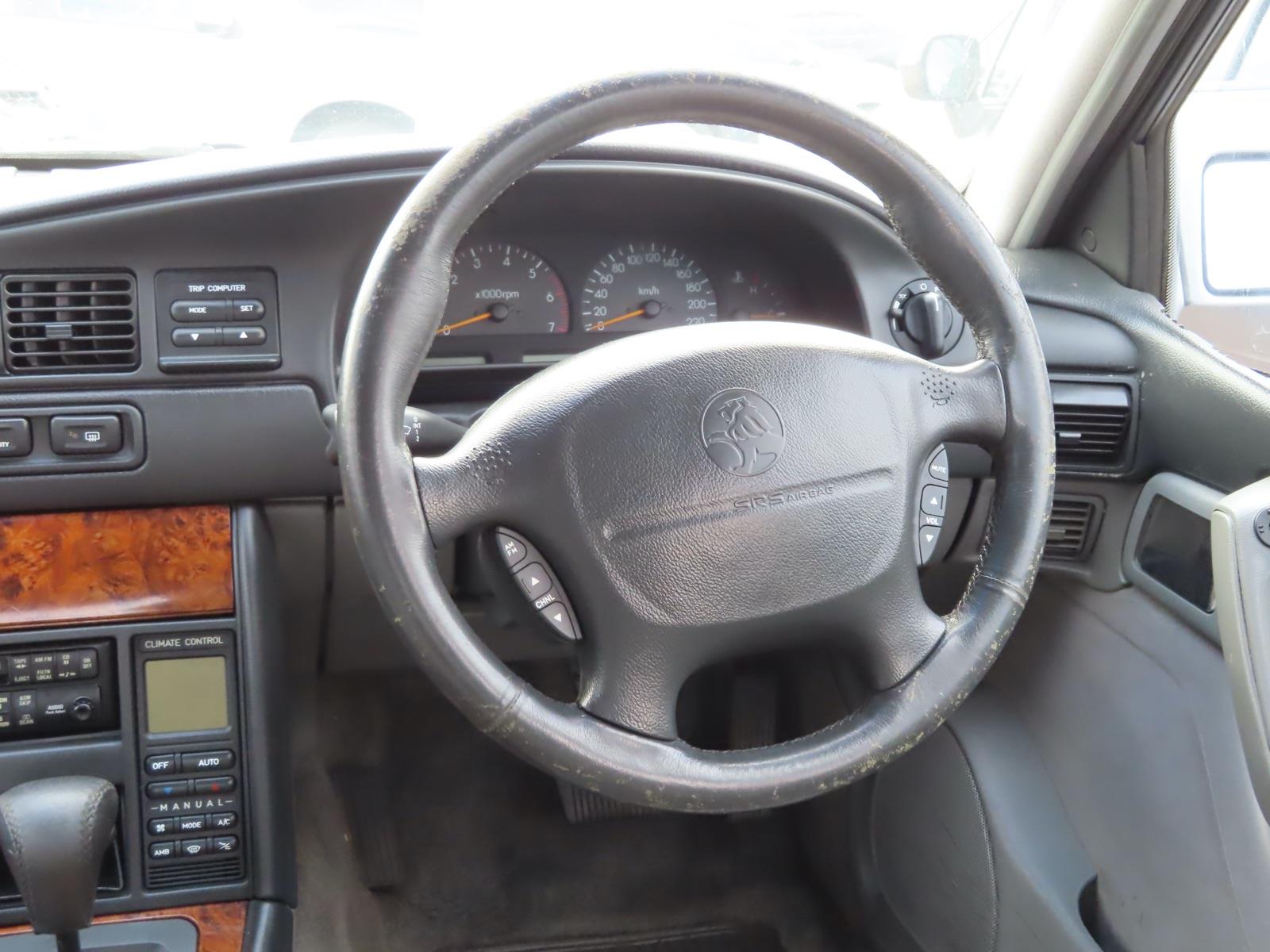1998 HOLDEN STATESMAN VS II AUTOMATIC SEDAN