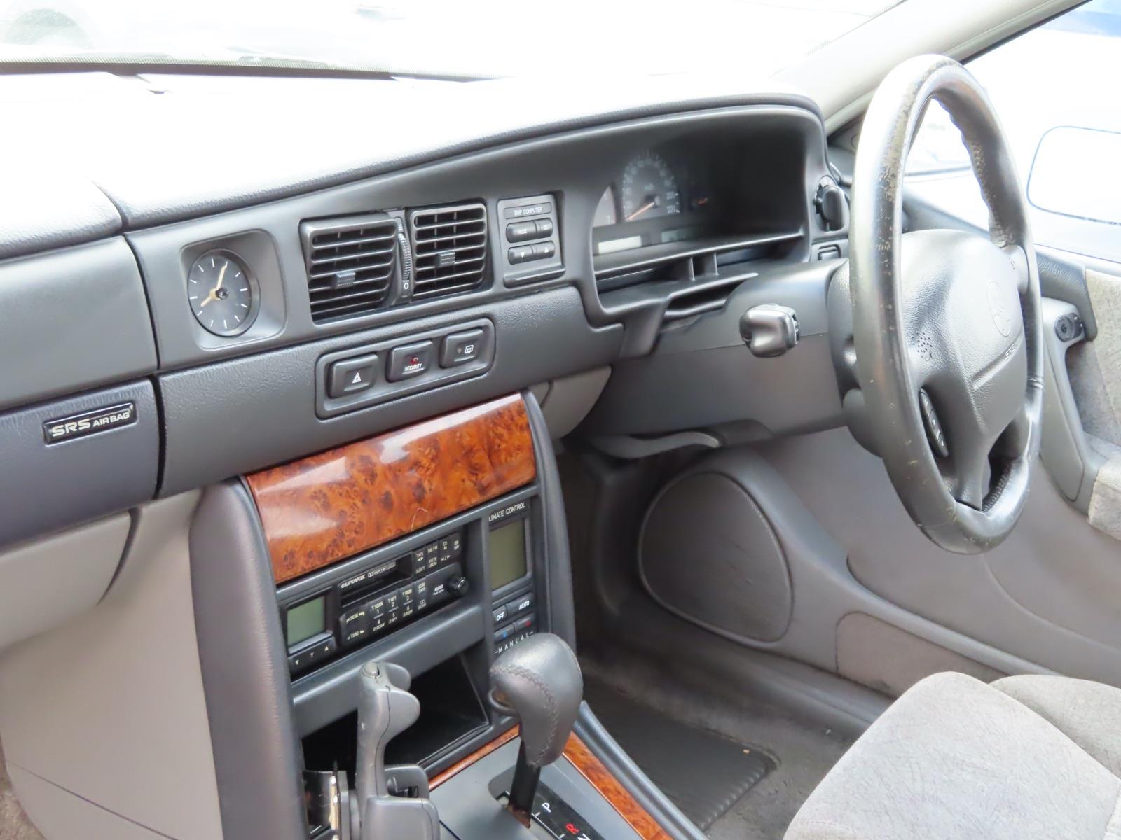 1998 HOLDEN STATESMAN VS II AUTOMATIC SEDAN