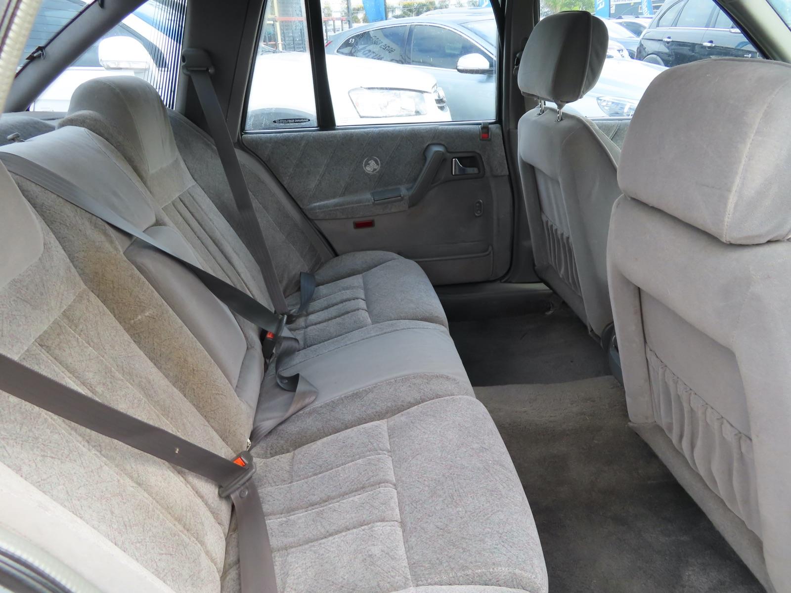 1998 HOLDEN STATESMAN VS II AUTOMATIC SEDAN