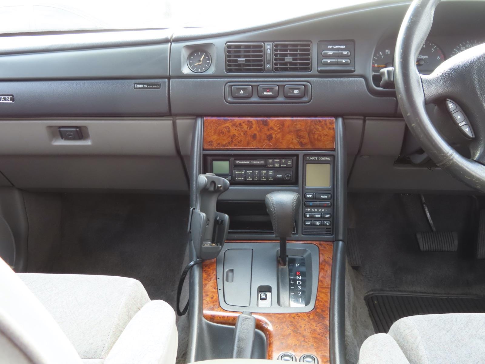 1998 HOLDEN STATESMAN VS II AUTOMATIC SEDAN