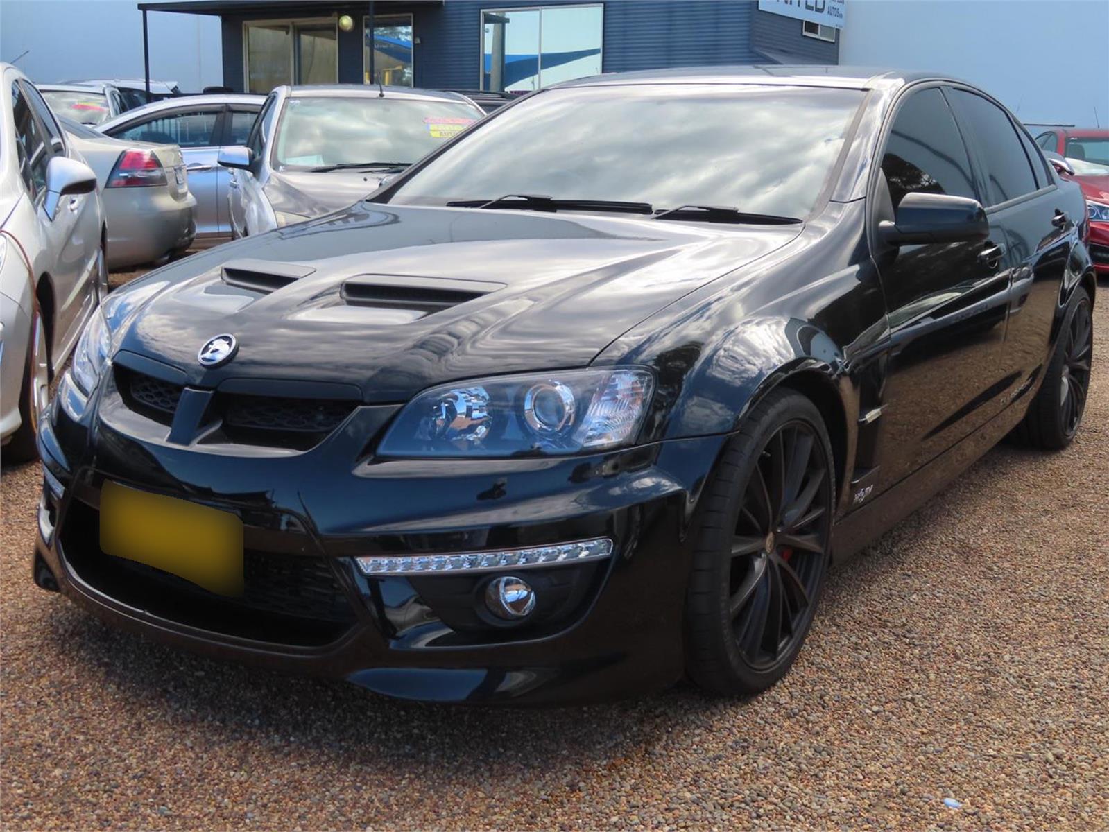 2012 HSV CLUBSPORT E3 MY12 R8 6 SP MANUAL 4D SEDAN