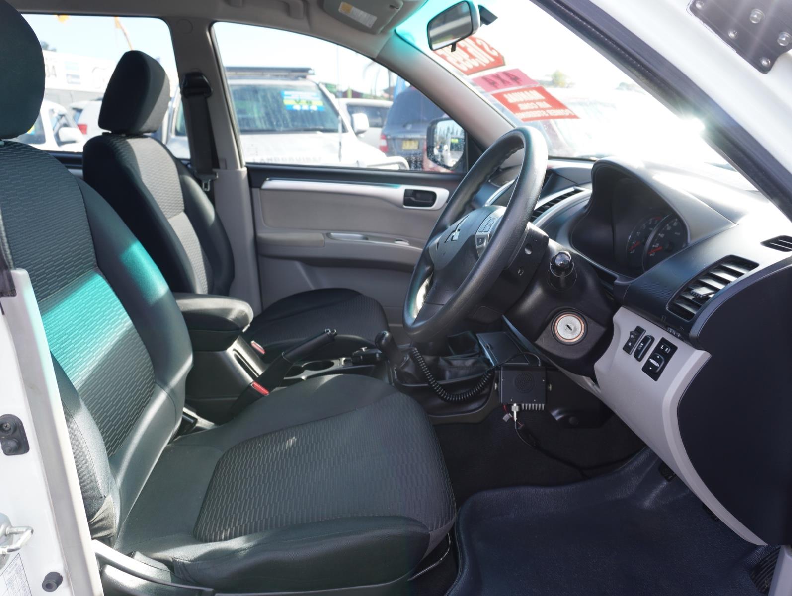 2013 MITSUBISHI CHALLENGER PB (KH) MANUAL WAGON