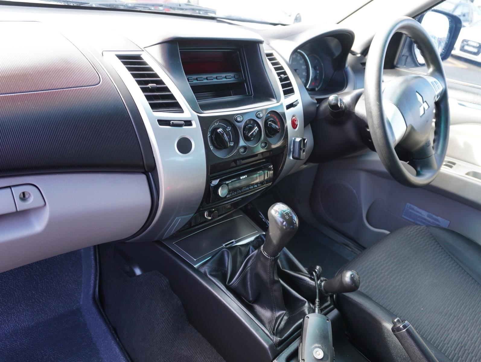 2013 MITSUBISHI CHALLENGER PB (KH) MANUAL WAGON