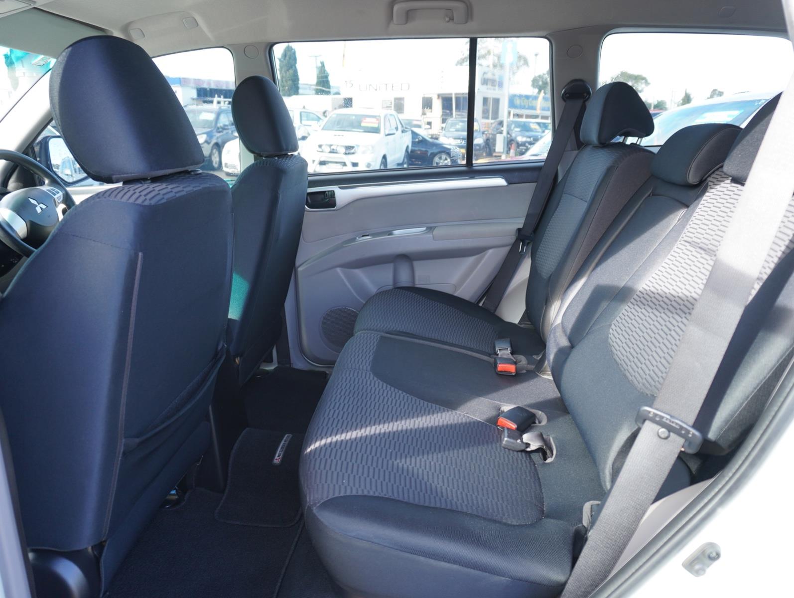 2013 MITSUBISHI CHALLENGER PB (KH) MANUAL WAGON