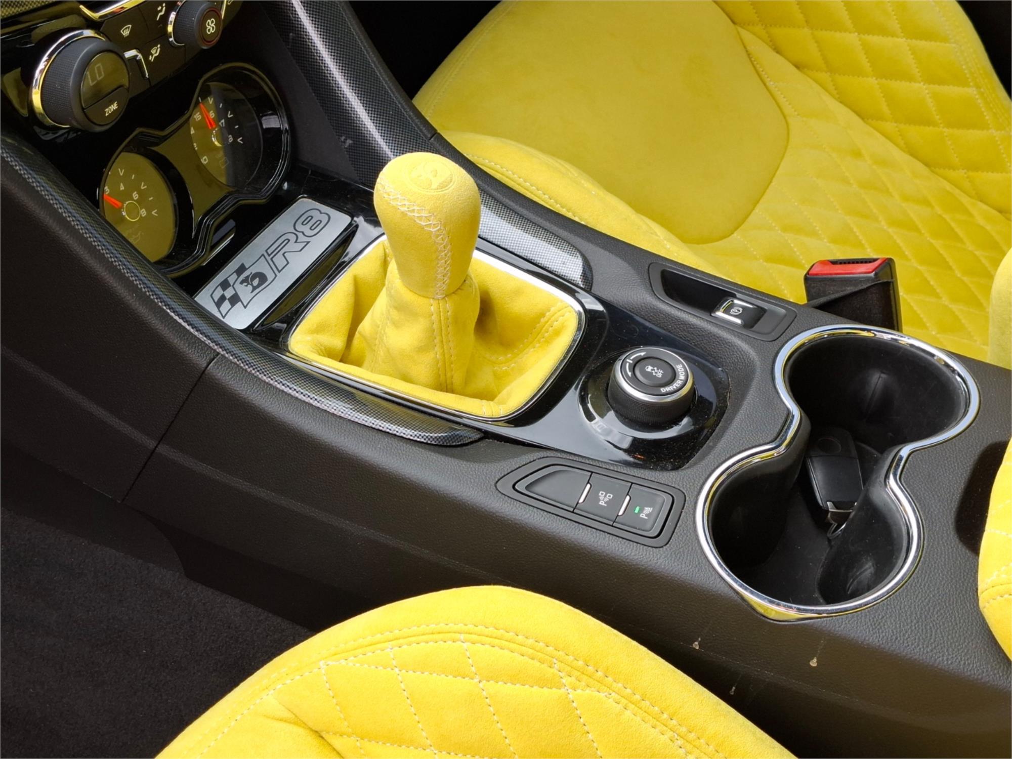 2013 HSV MALOO GEN F R8 6 SP MANUAL UTILITY