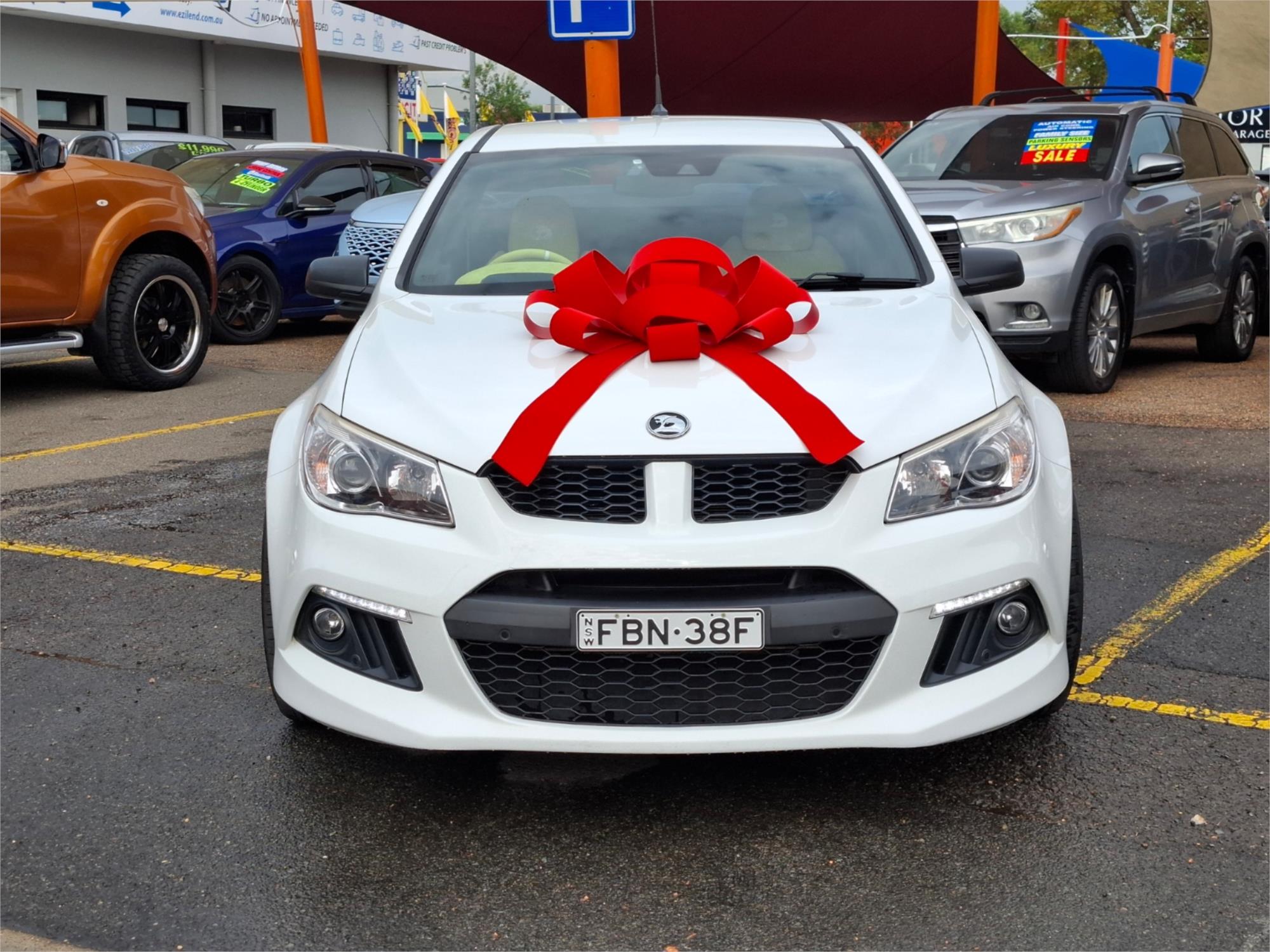 2013 HSV MALOO GEN F R8 6 SP MANUAL UTILITY