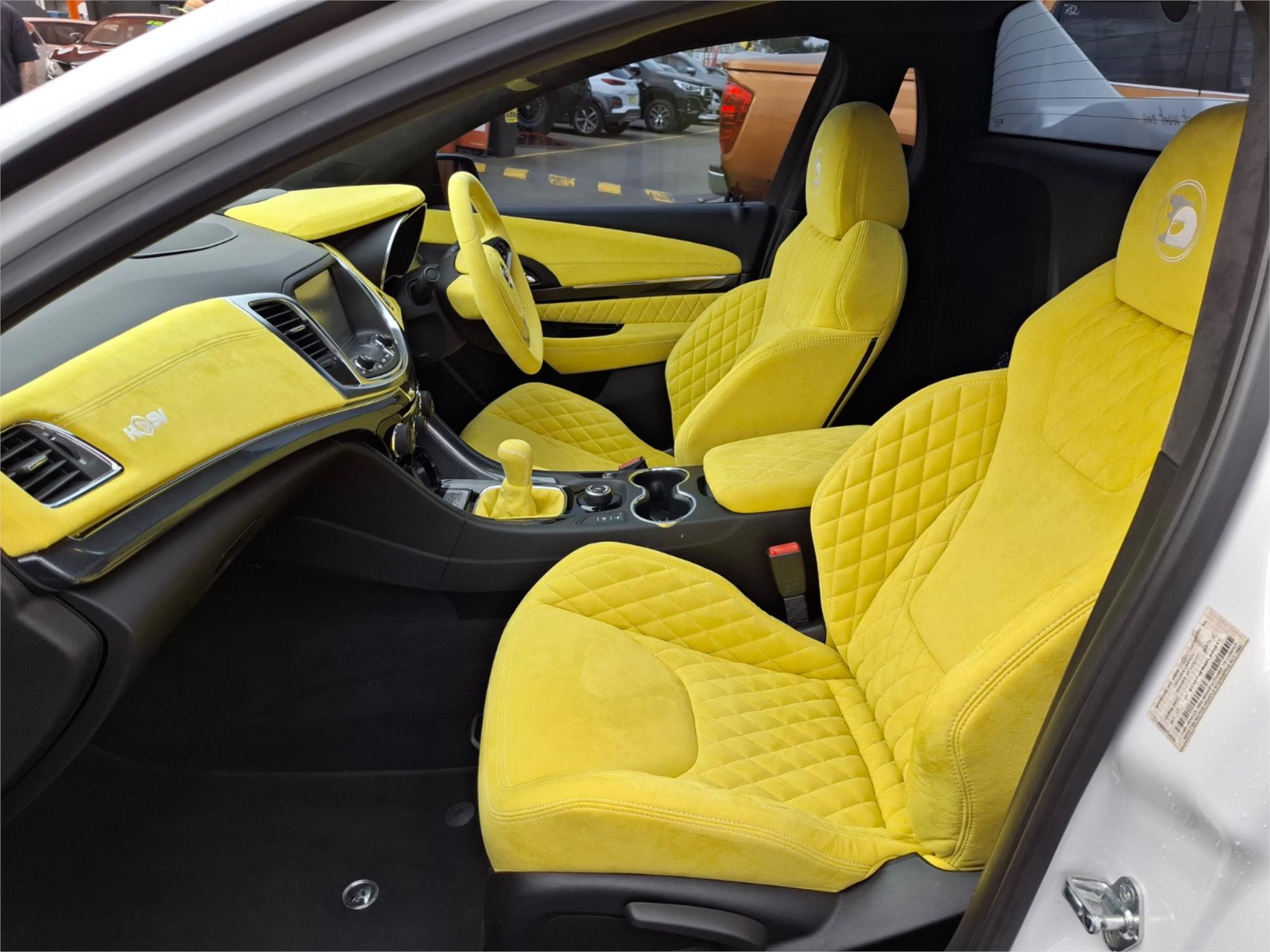 2013 HSV MALOO GEN F R8 6 SP MANUAL UTILITY
