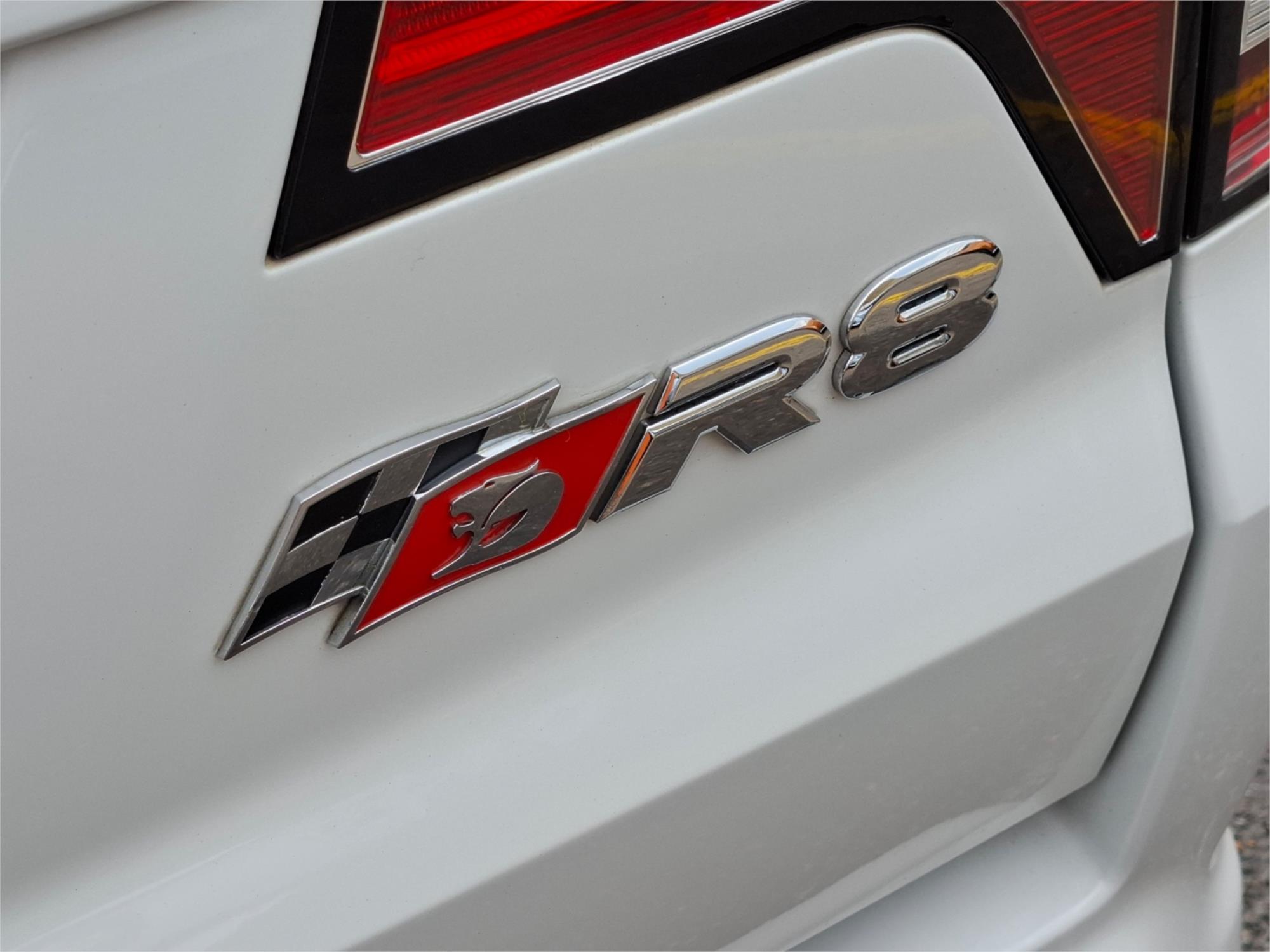 2013 HSV MALOO GEN F R8 6 SP MANUAL UTILITY