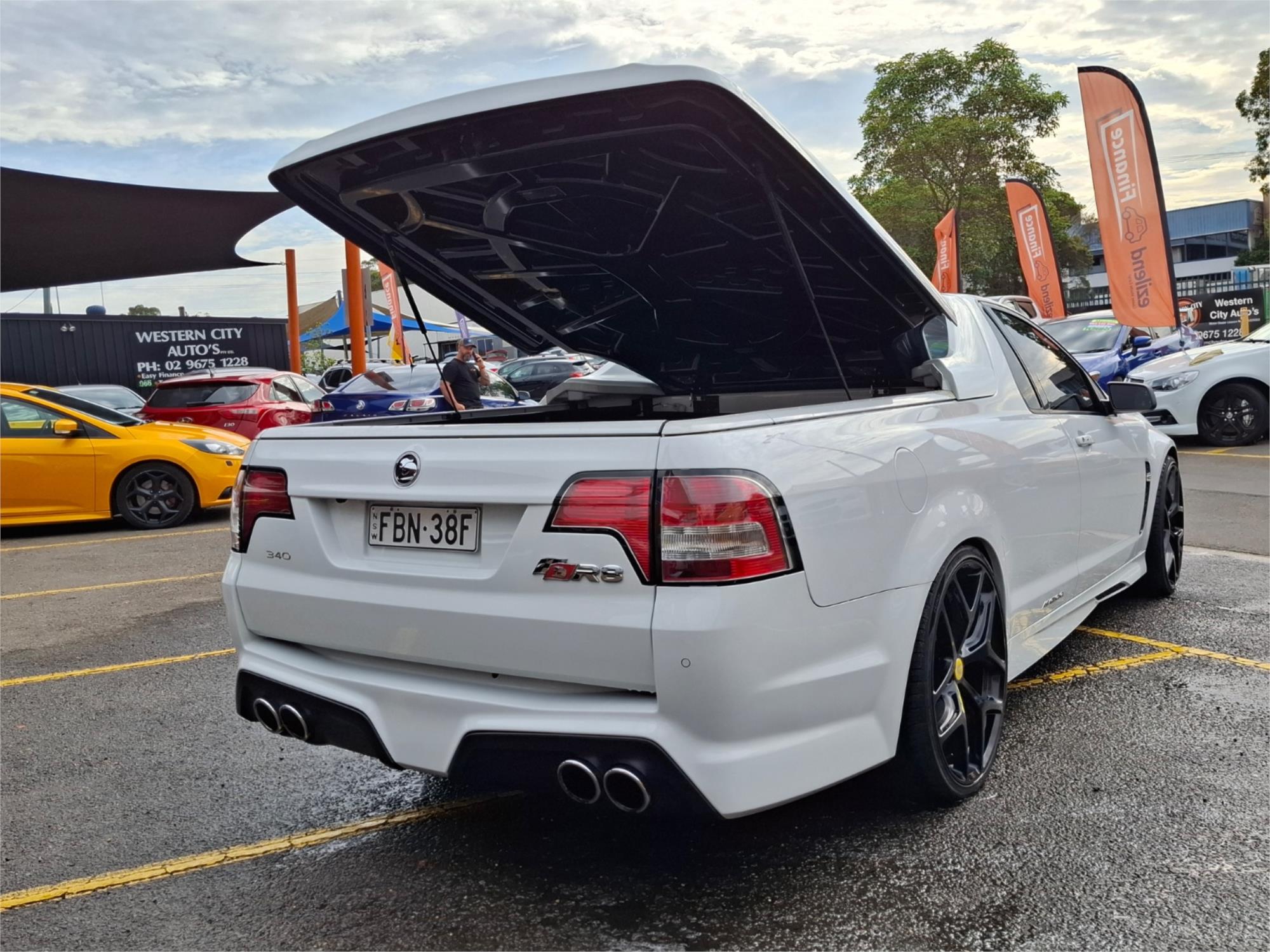 2013 HSV MALOO GEN F R8 6 SP MANUAL UTILITY