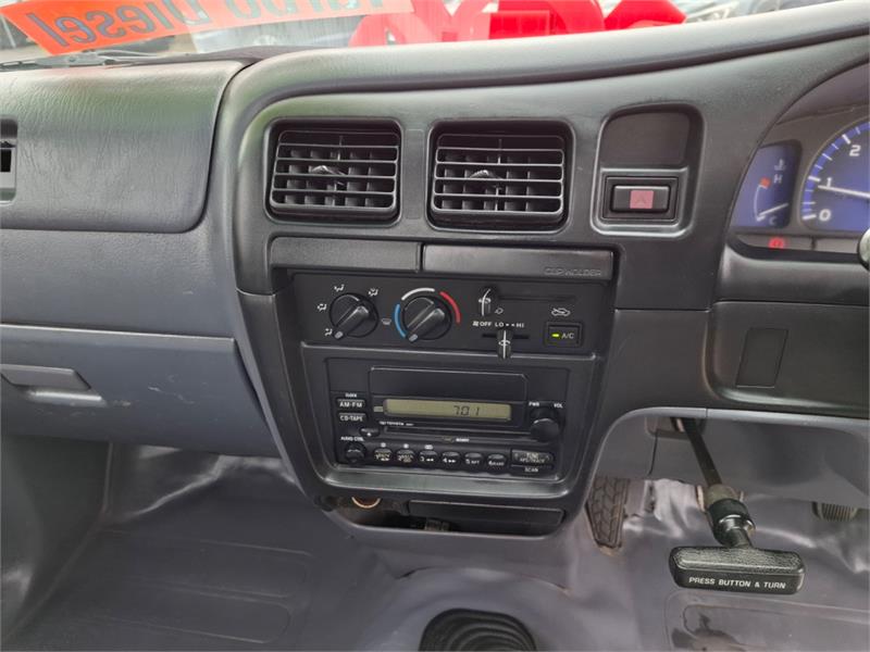 2004 TOYOTA HILUX KZN165R MANUAL CAB CHASSIS