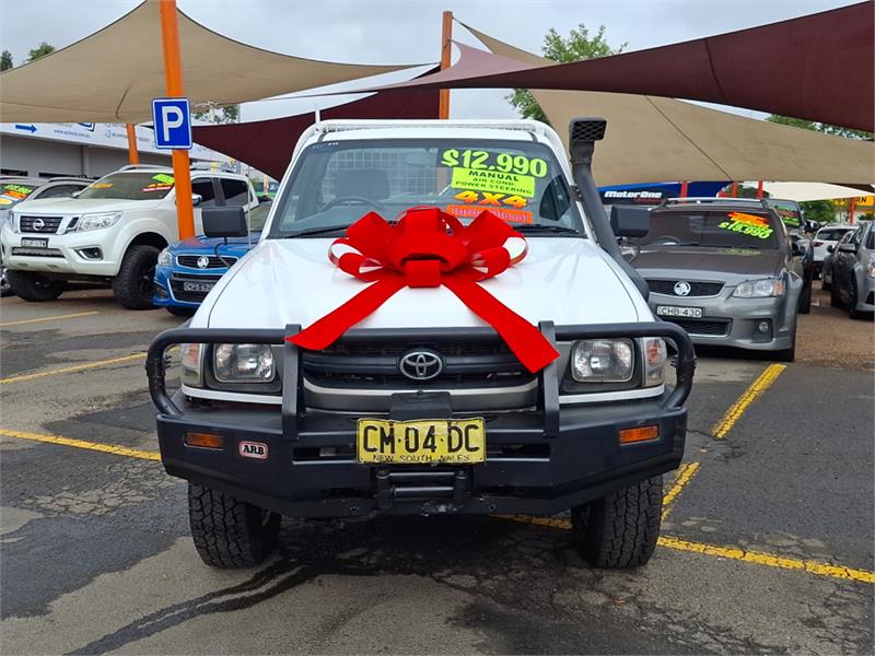 2004 TOYOTA HILUX KZN165R MANUAL CAB CHASSIS