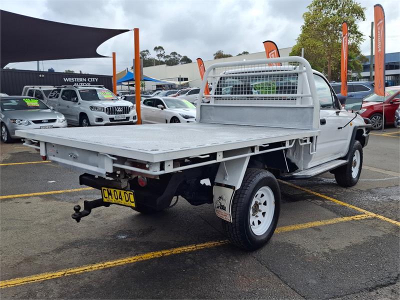2004 TOYOTA HILUX KZN165R MANUAL CAB CHASSIS