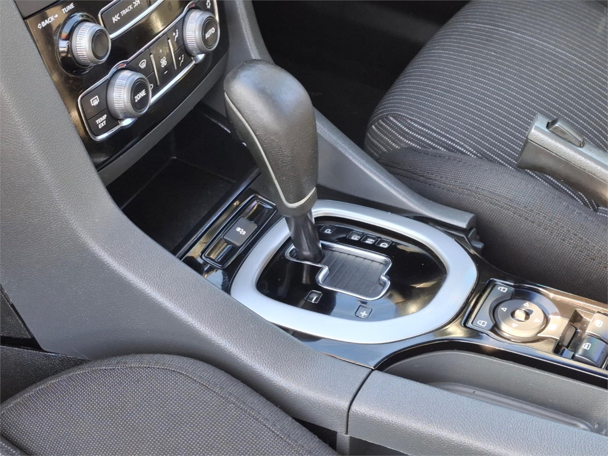 2013 HOLDEN COMMODORE VE II SS SPORTS AUTOMATIC SEDAN