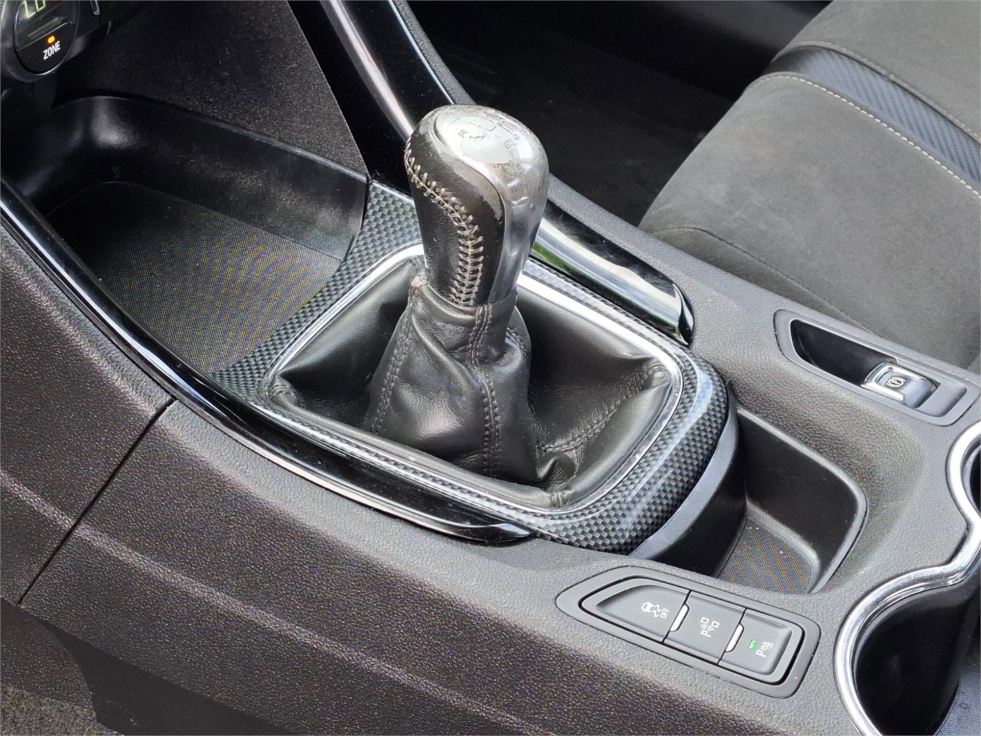 2013 HOLDEN COMMODORE VF SV6 MANUAL SEDAN