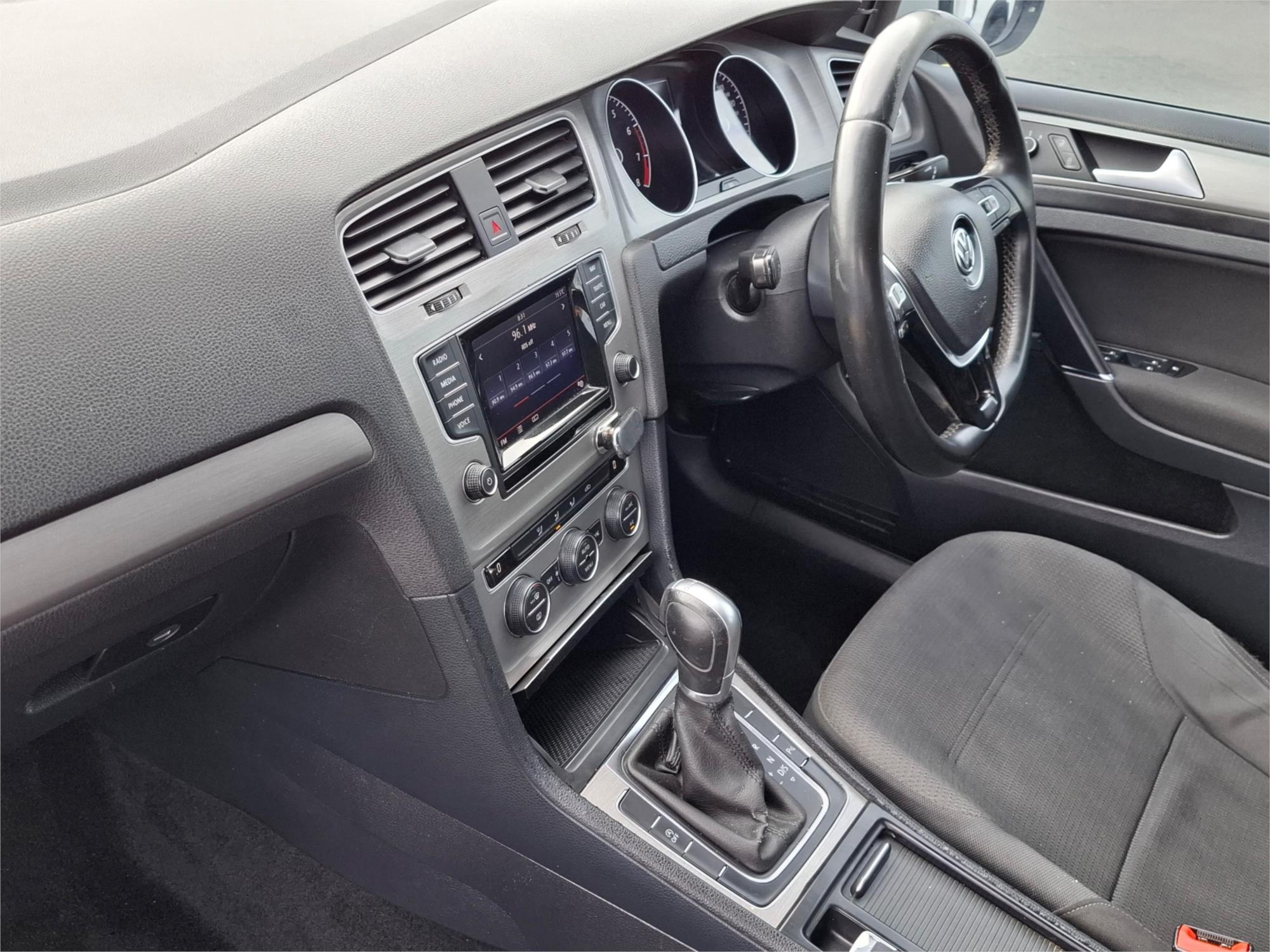 2015 VOLKSWAGEN GOLF AU MY16 92 TSI 7 SP AUTO DIRECT SHIFT 5D HATCHBACK