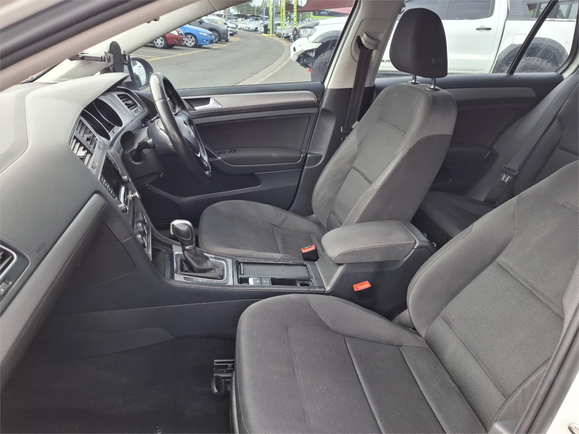 2015 VOLKSWAGEN GOLF AU MY16 92 TSI 7 SP AUTO DIRECT SHIFT 5D HATCHBACK