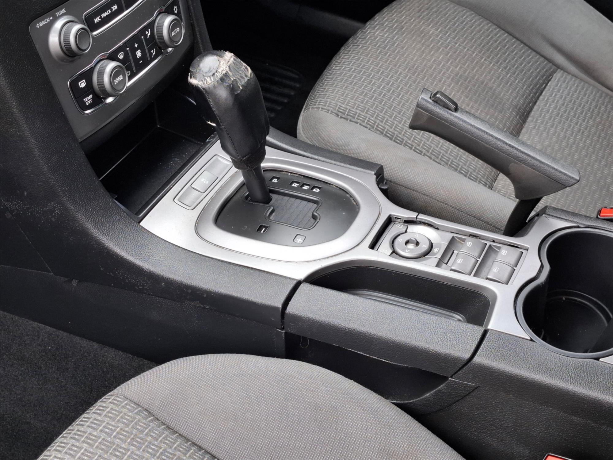 2012 HOLDEN COMMODORE VE II MY12 OMEGA (LPG) 6 SP AUTOMATIC 4D SPORTWAGON