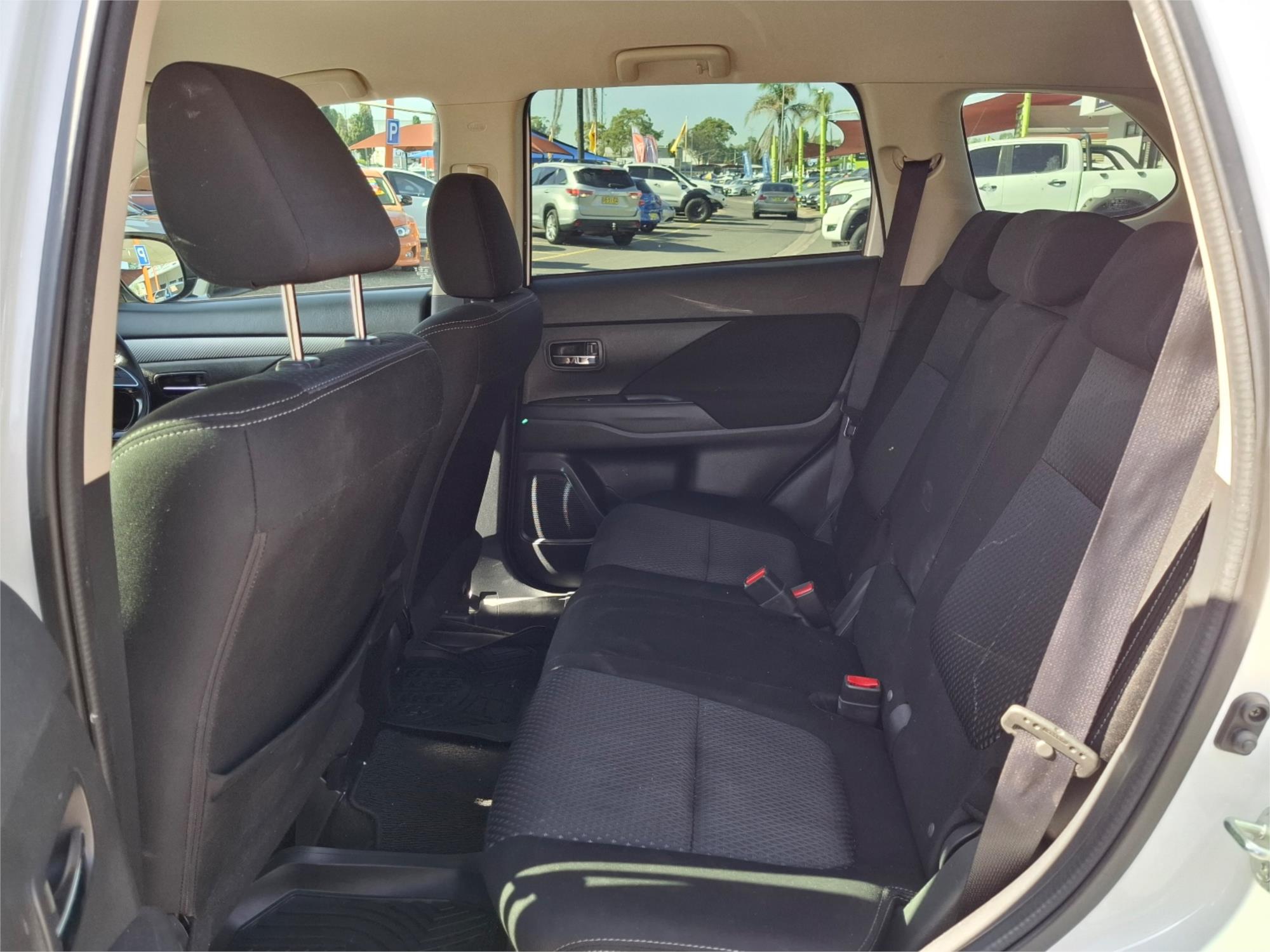 2016 MITSUBISHI OUTLANDER ZK MY16 LS (4x2) CONTINUOUS VARIABLE 4D WAGON
