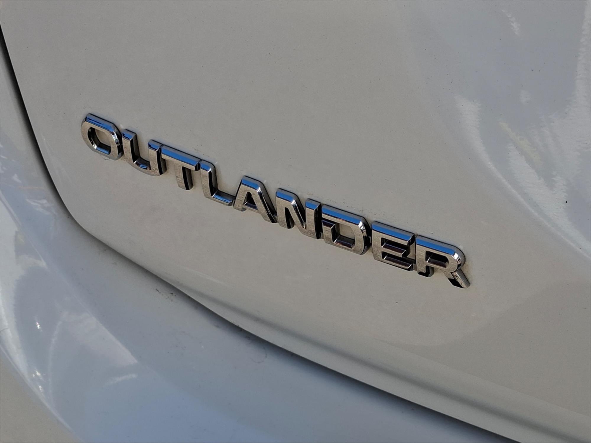 2016 MITSUBISHI OUTLANDER ZK MY16 LS (4x2) CONTINUOUS VARIABLE 4D WAGON