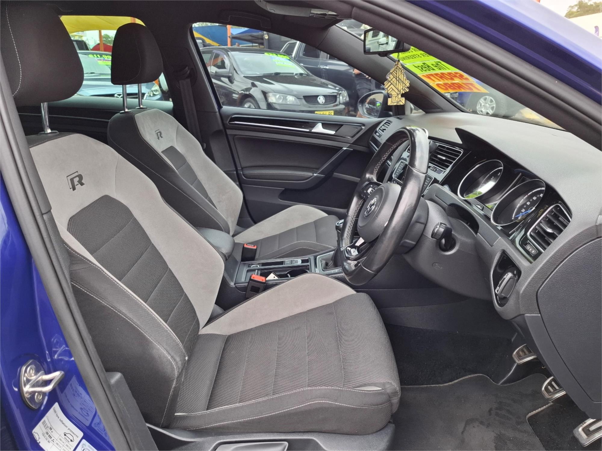 2015 VOLKSWAGEN GOLF AU MY15 R 6 SP MANUAL 5D HATCHBACK