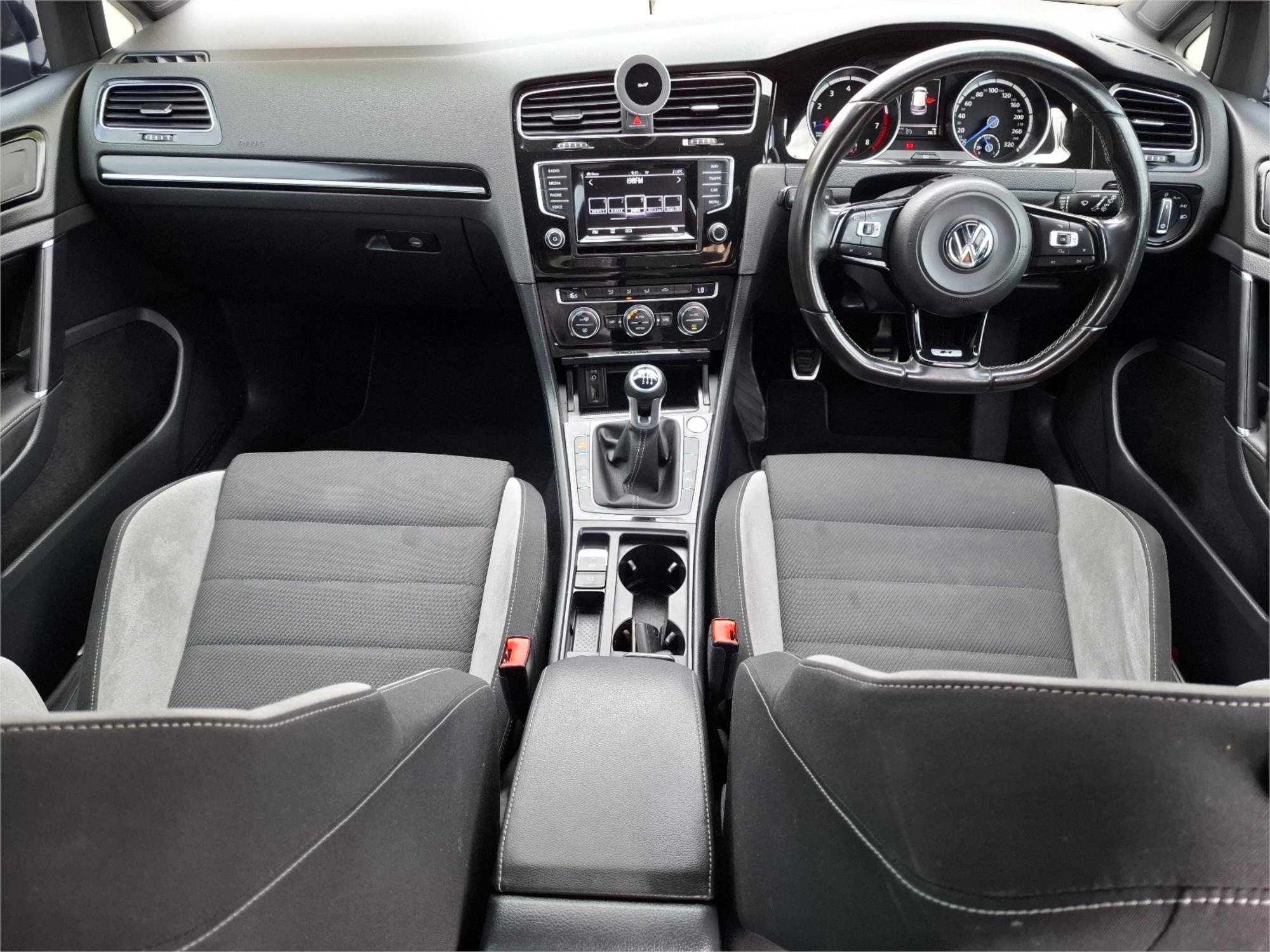 2015 VOLKSWAGEN GOLF AU MY15 R 6 SP MANUAL 5D HATCHBACK