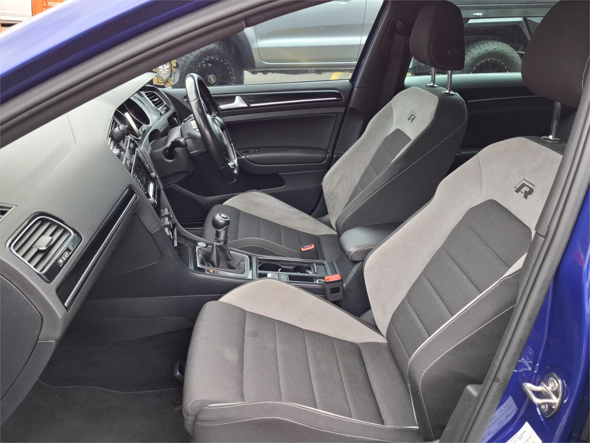 2015 VOLKSWAGEN GOLF AU MY15 R 6 SP MANUAL 5D HATCHBACK