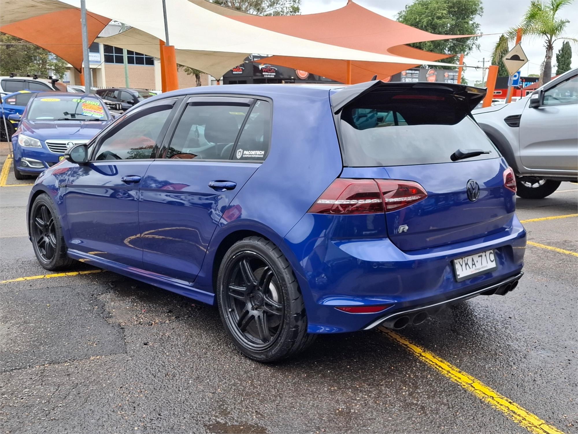 2015 VOLKSWAGEN GOLF AU MY15 R 6 SP MANUAL 5D HATCHBACK