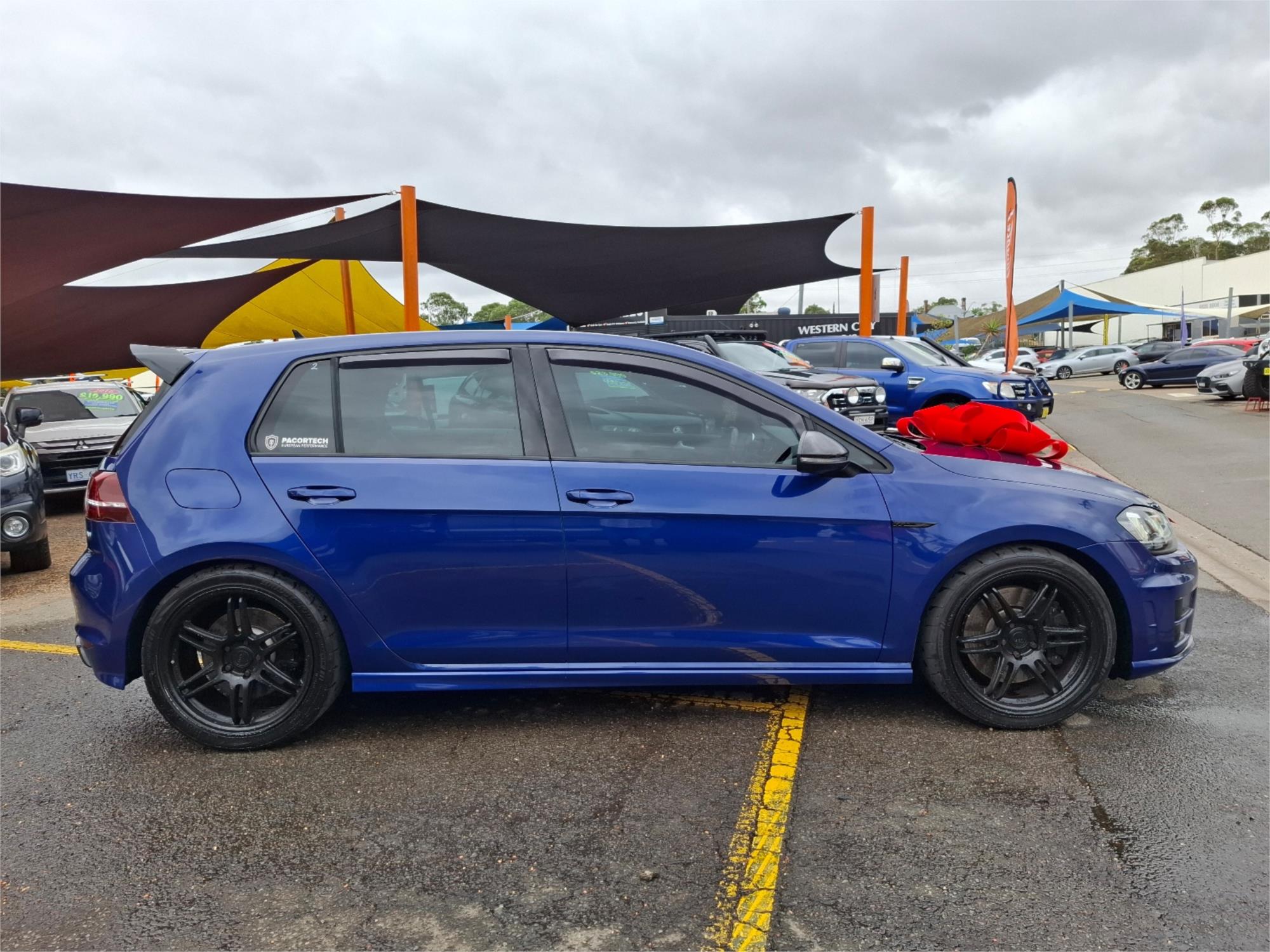 2015 VOLKSWAGEN GOLF AU MY15 R 6 SP MANUAL 5D HATCHBACK