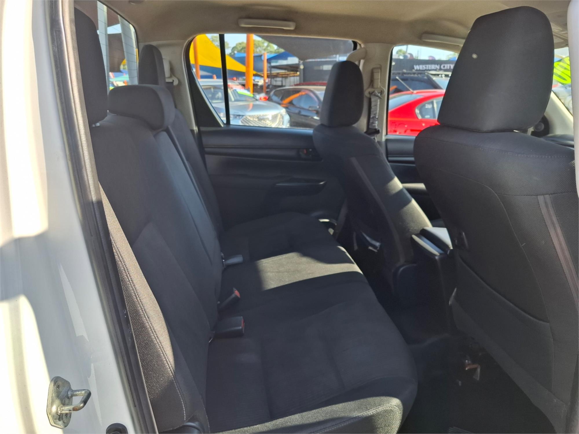 2018 TOYOTA HILUX GUN126R MY17 SR+ (4x4) 6 SP AUTOMATIC DUAL CAB UTILITY