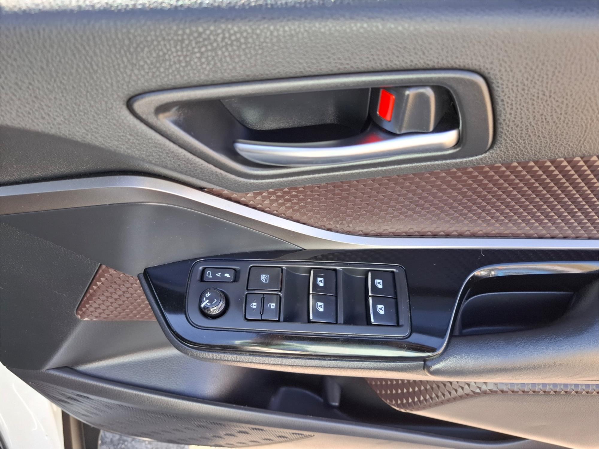 2018 TOYOTA C-HR NGX50R UPDATE KOBA (AWD) CONTINUOUS VARIABLE 4D WAGON