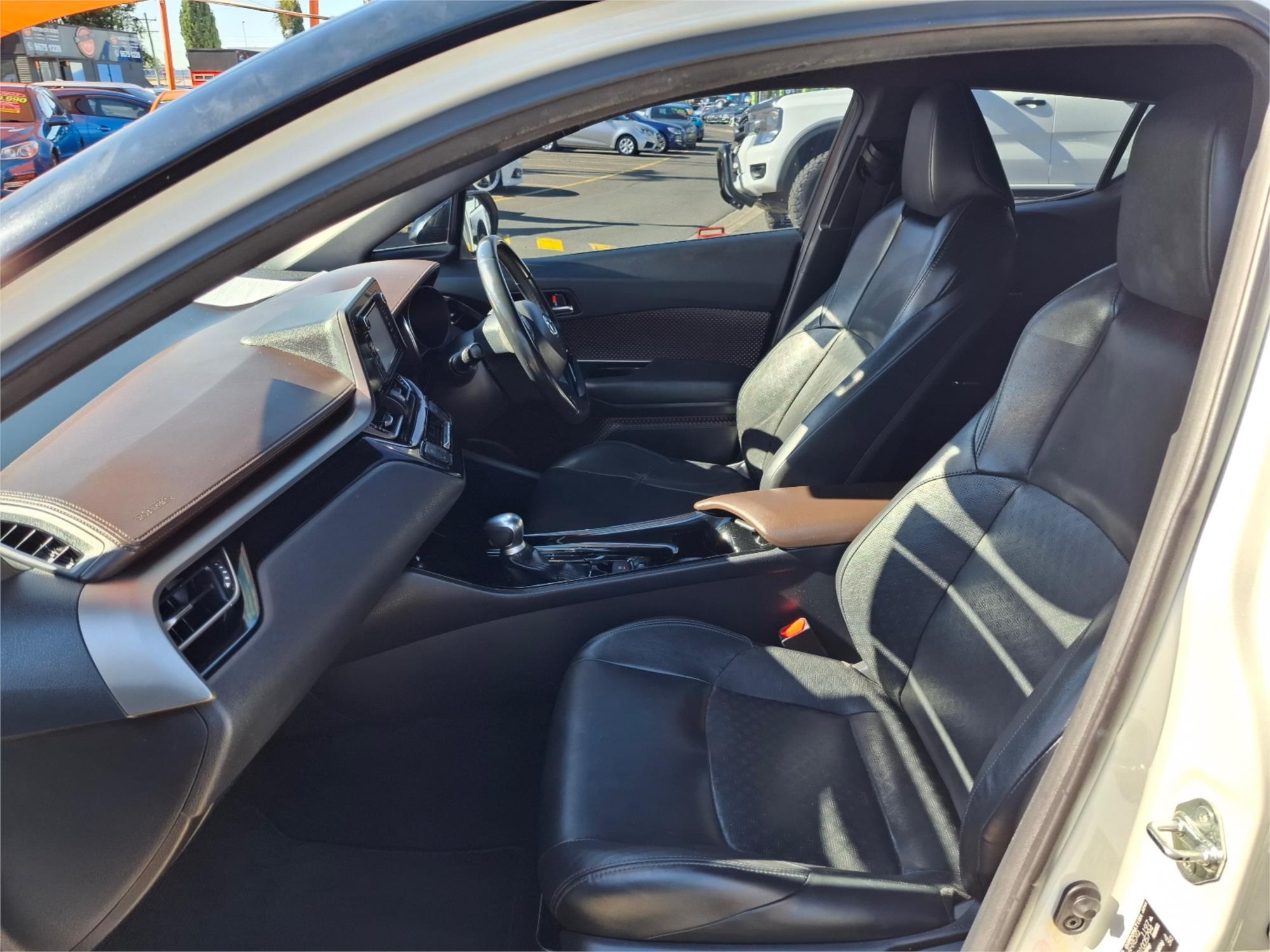2018 TOYOTA C-HR NGX50R UPDATE KOBA (AWD) CONTINUOUS VARIABLE 4D WAGON