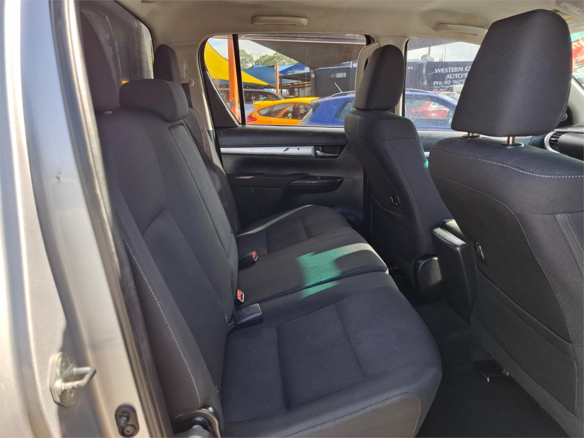 2016 TOYOTA HILUX GUN126R SR5 (4x4) 6 SP AUTOMATIC DUAL CAB UTILITY