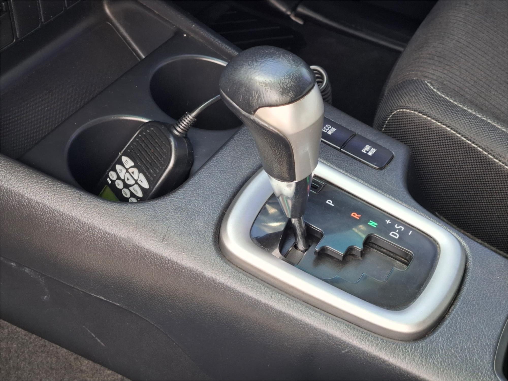 2016 TOYOTA HILUX GUN126R SR5 (4x4) 6 SP AUTOMATIC DUAL CAB UTILITY