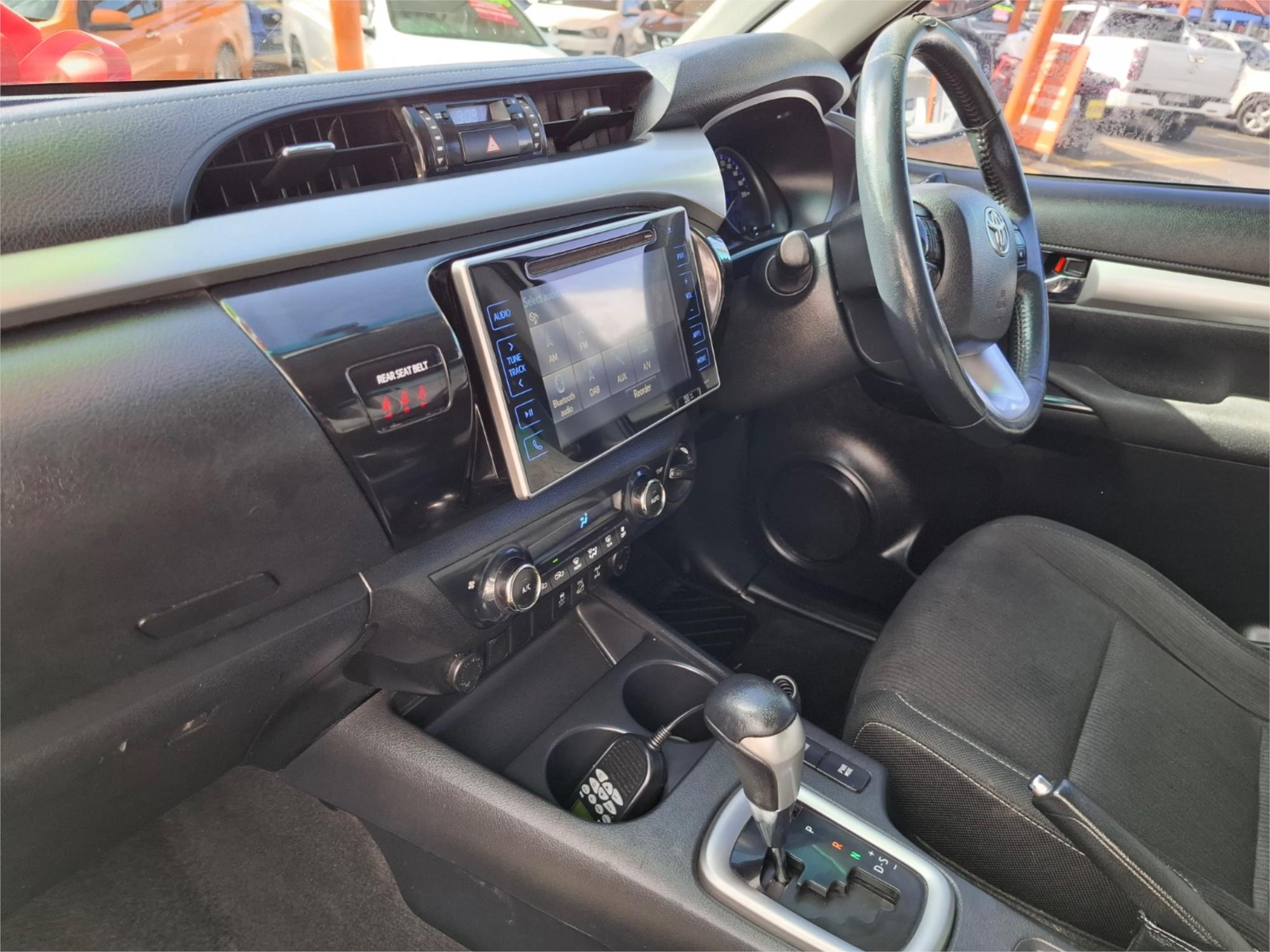2016 TOYOTA HILUX GUN126R SR5 (4x4) 6 SP AUTOMATIC DUAL CAB UTILITY