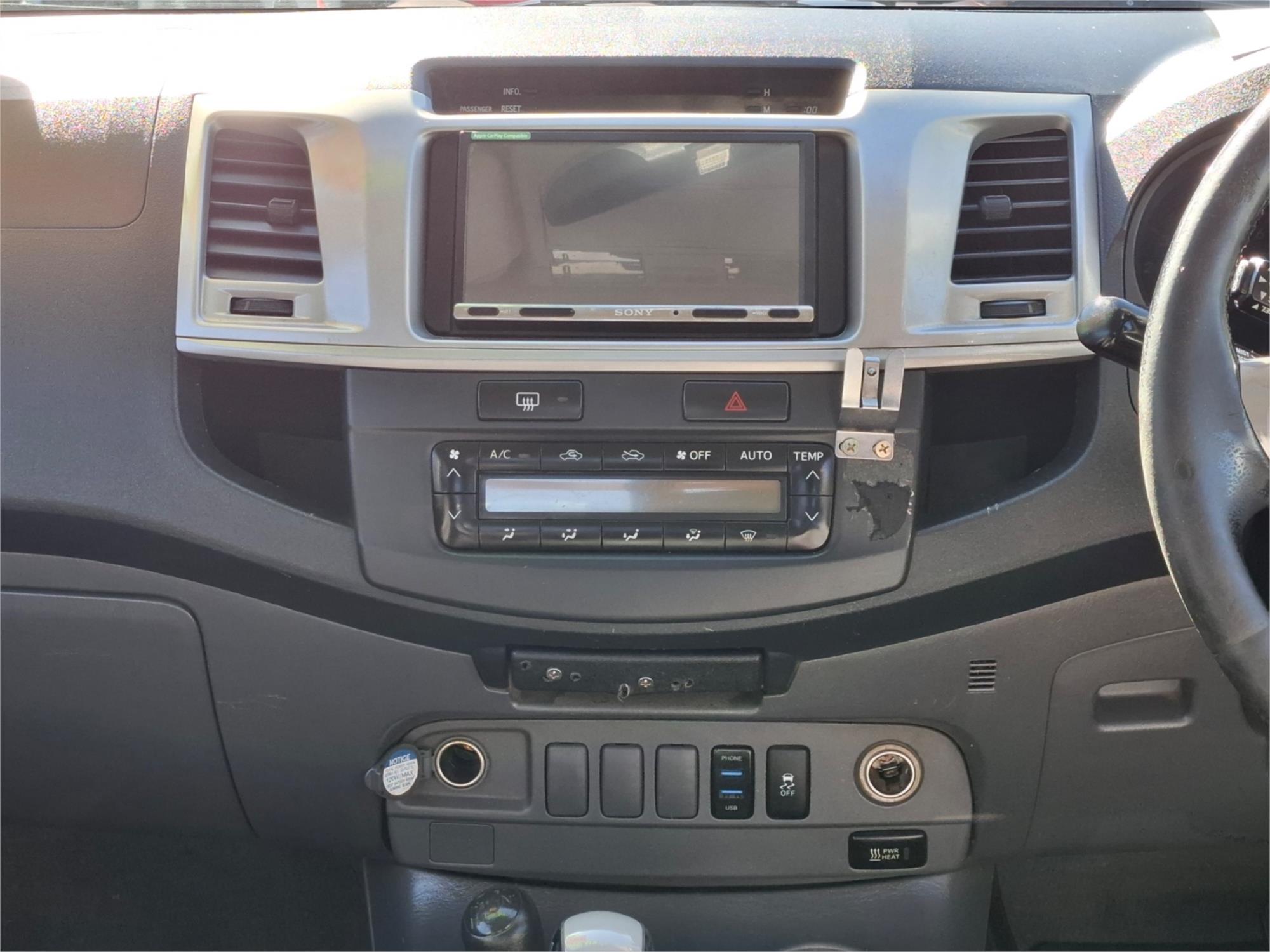 2011 TOYOTA HILUX GGN25R MY12 SR5 (4x4) 5 SP AUTOMATIC DUAL CAB P/UP
