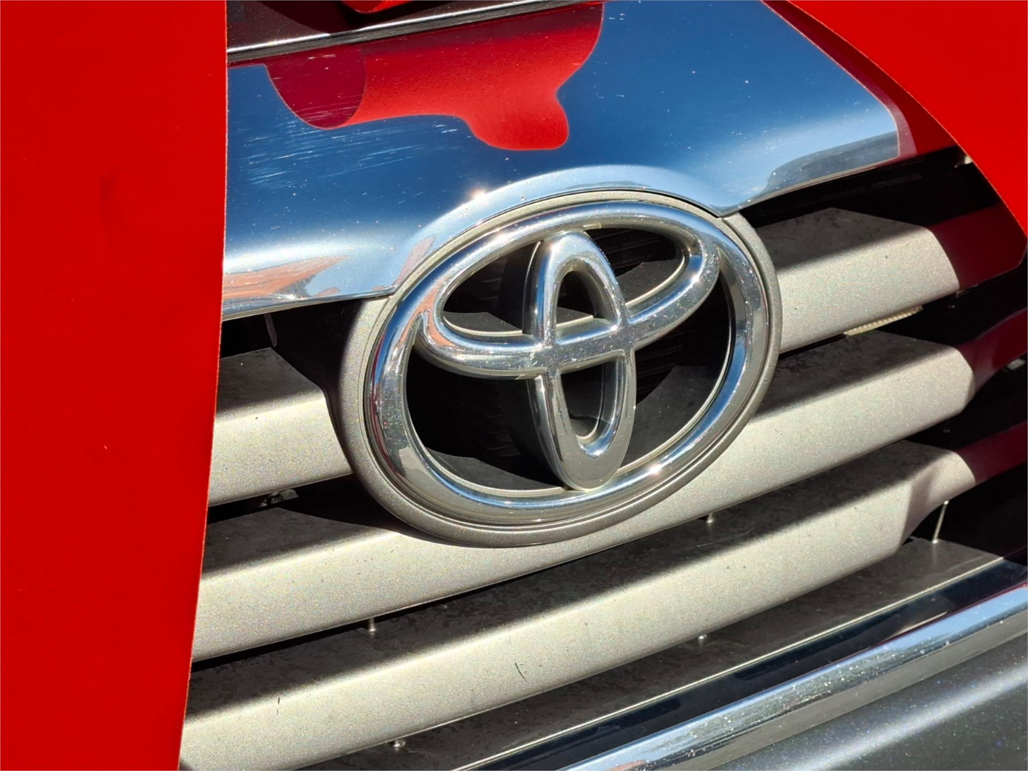 2011 TOYOTA HILUX GGN25R MY12 SR5 (4x4) 5 SP AUTOMATIC DUAL CAB P/UP