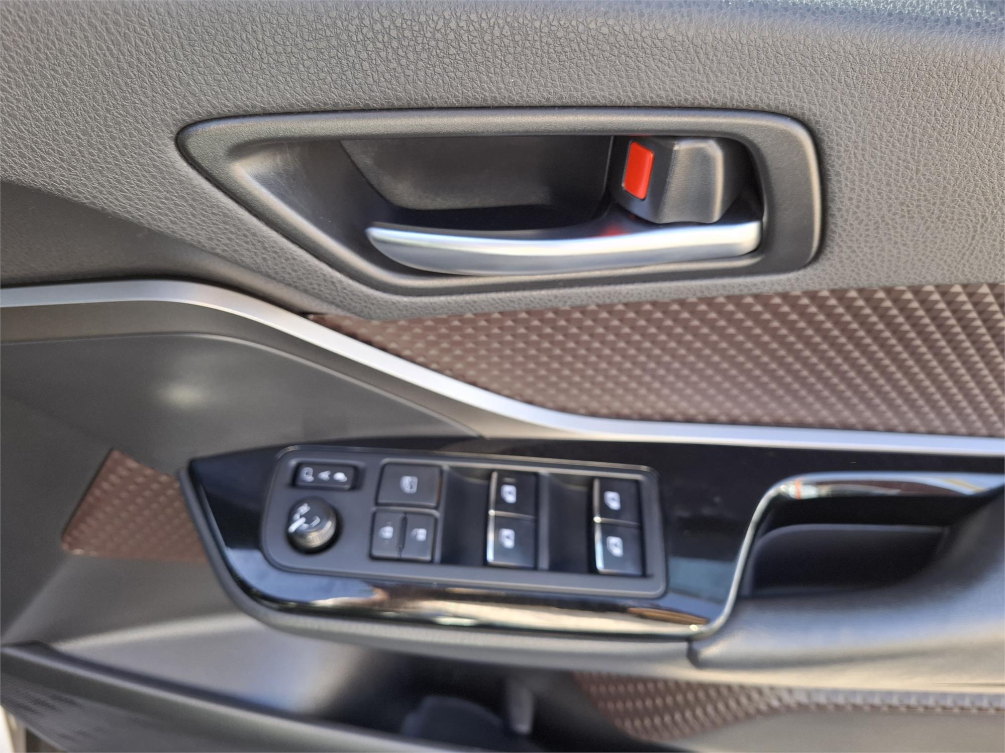 2019 TOYOTA C-HR NGX50R UPDATE KOBA (AWD) CONTINUOUS VARIABLE 4D WAGON
